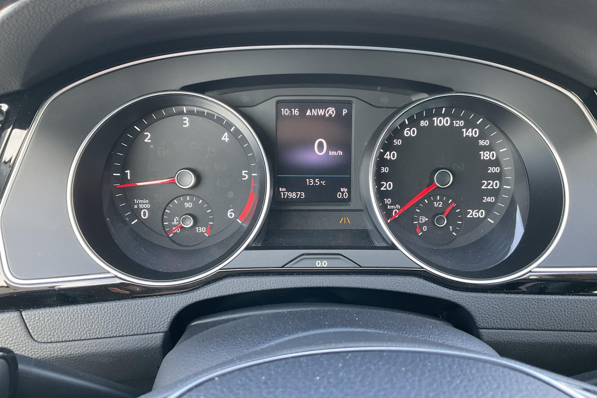VW Passat 2.0 TDI Sportscombi (190hk) - 179 880 km - Automatic - black - 2018