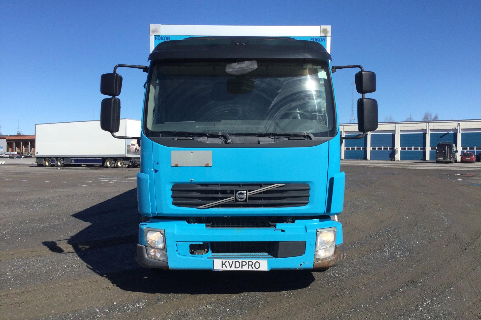 Volvo FL240 - 214 590 km - Automatyczna - niebieski - 2014