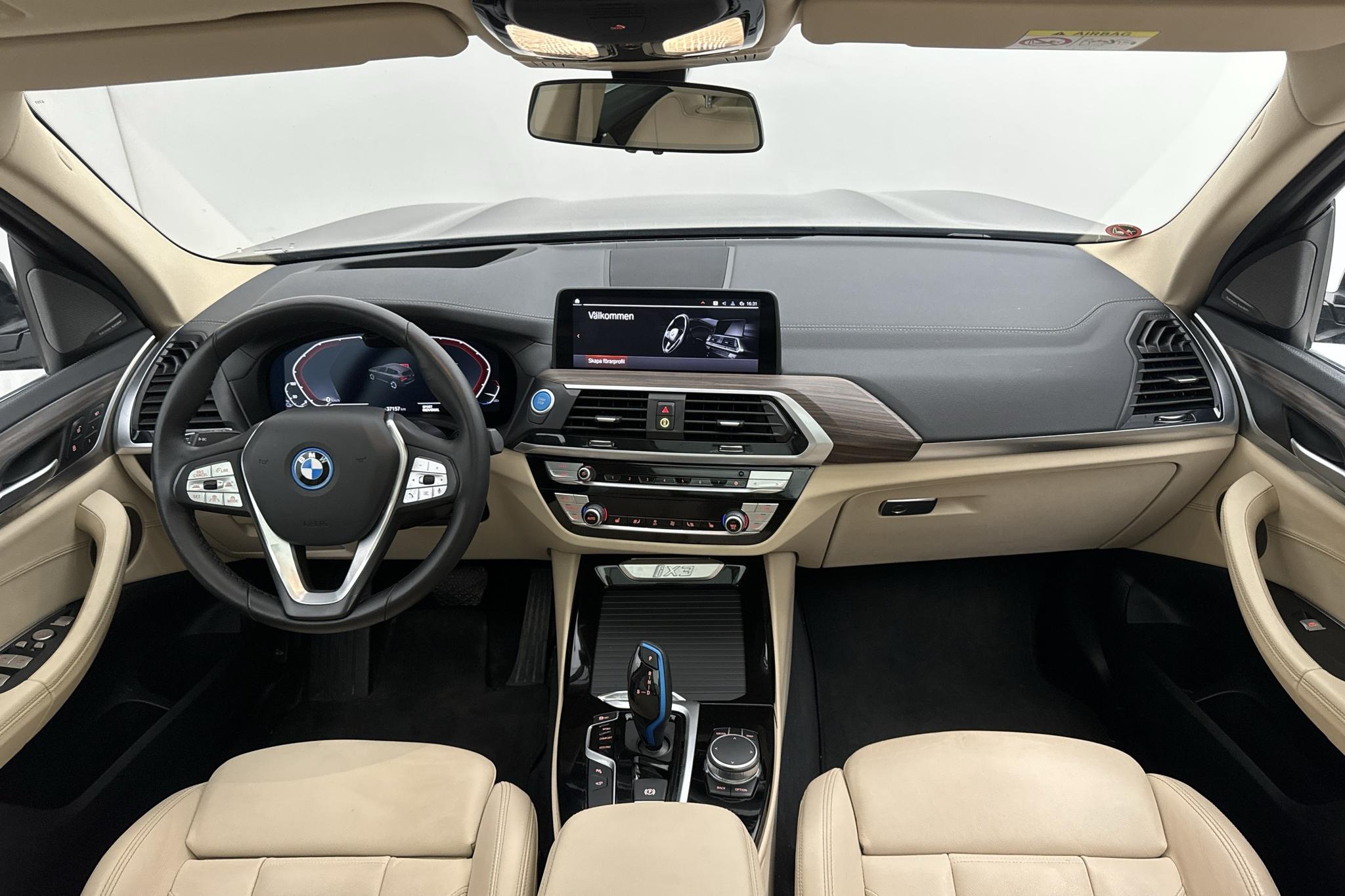 BMW iX3, G08 (286hk) - 37 160 km - Automaatne - must - 2021
