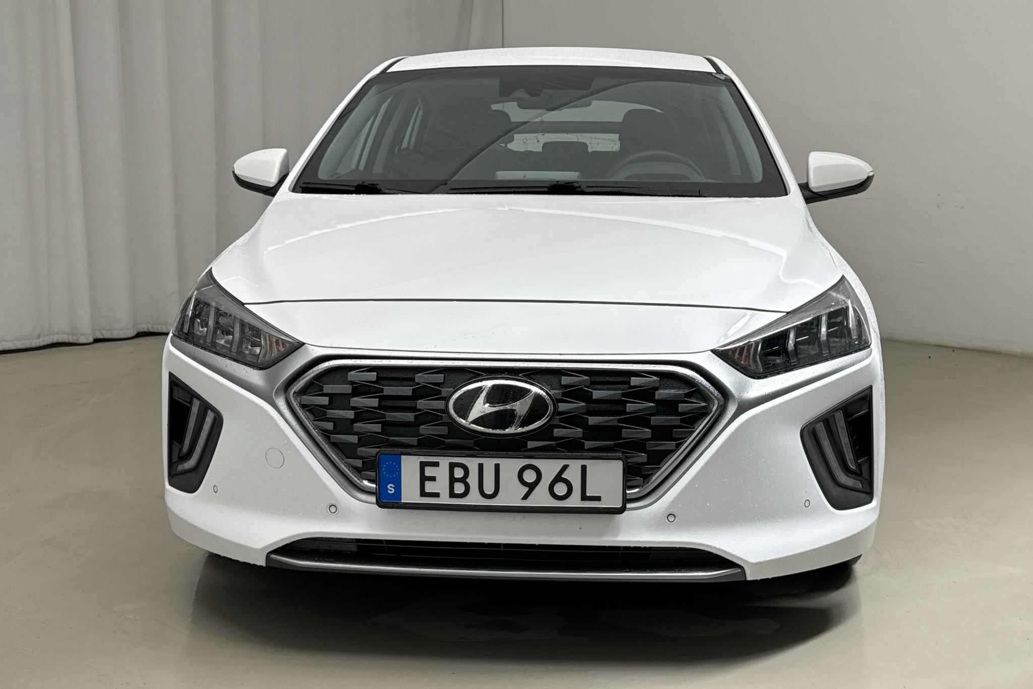 Hyundai IONIQ Plug-in (141hk) - 39 670 km - Automatic - white - 2020