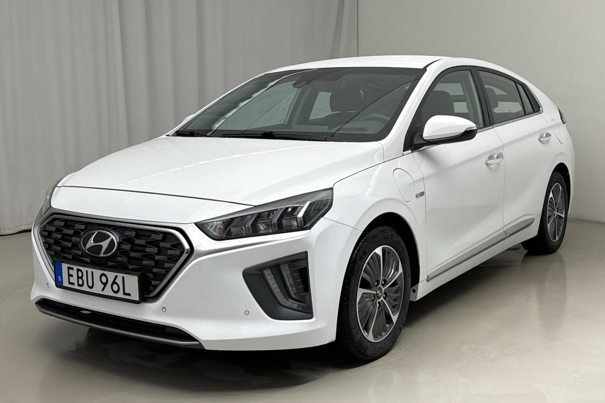 Hyundai IONIQ Plug-in (141hk) - 39 670 km - Automaattinen - valkoinen - 2020