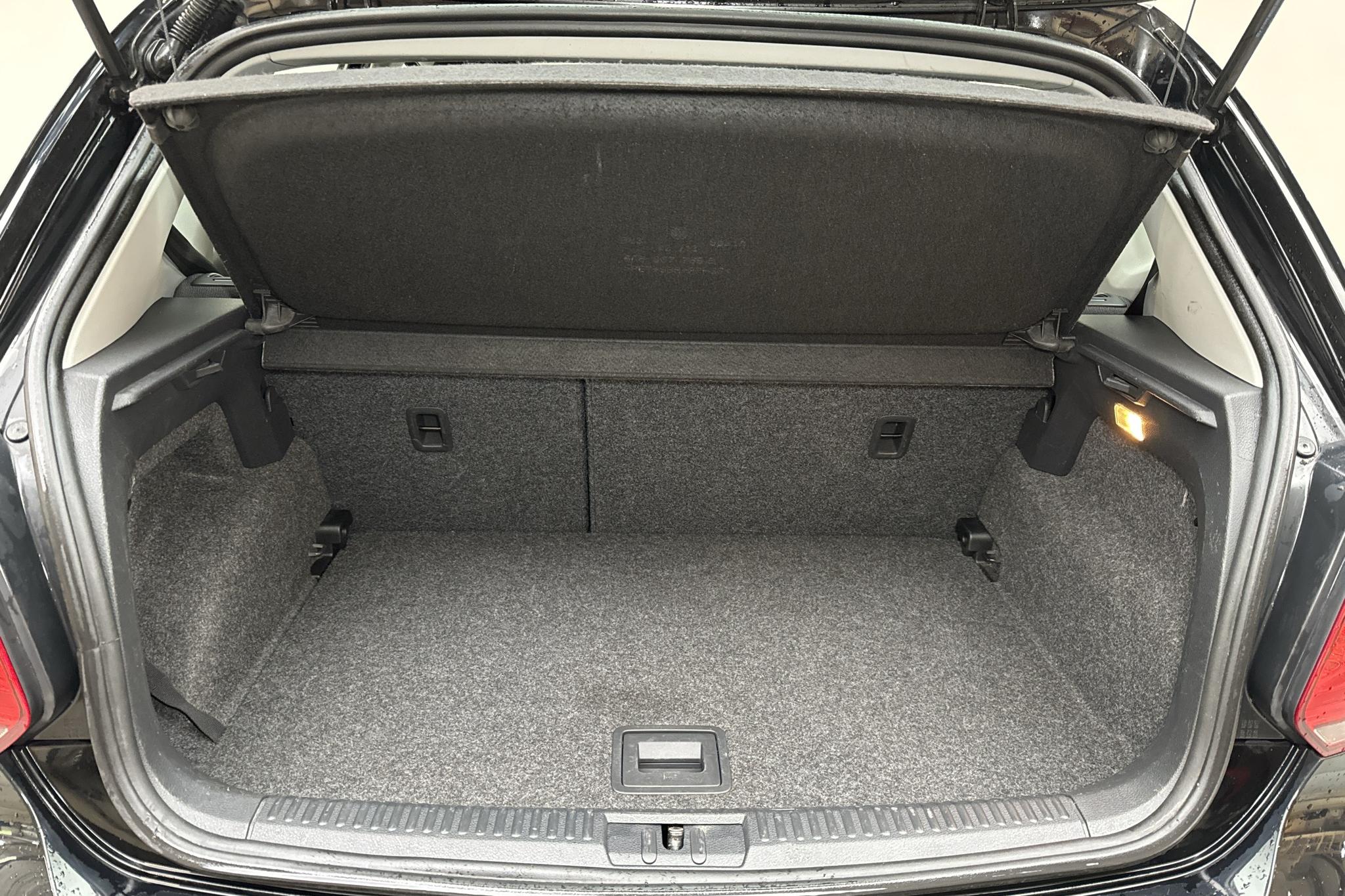 VW Polo 1.2 TSI 5dr (90hk) - 136 530 km - Manual - black - 2013