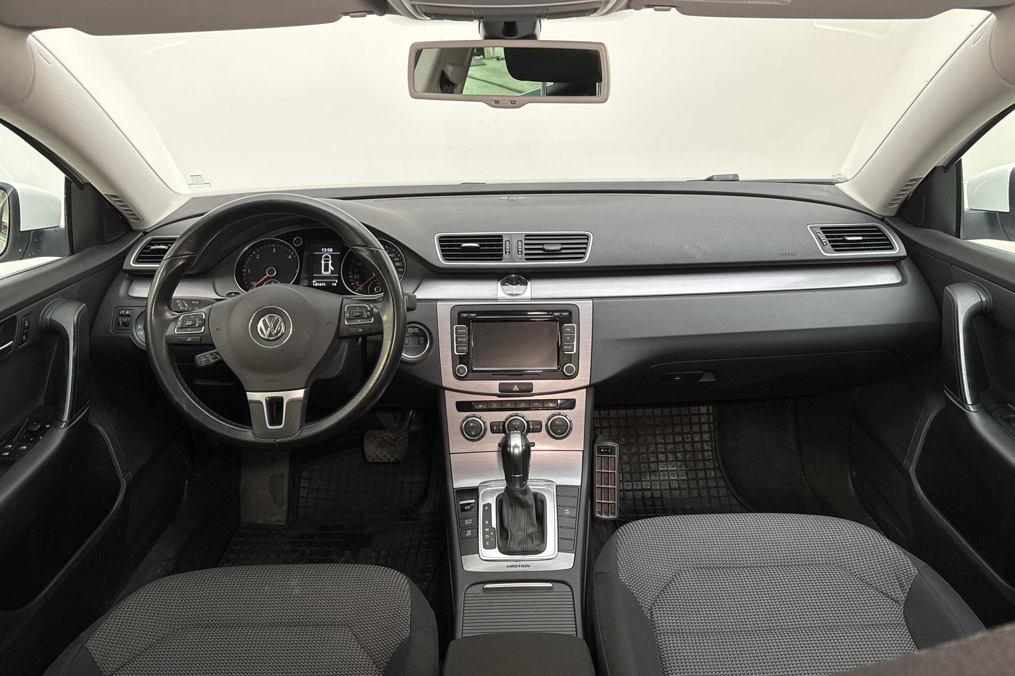 VW Passat 2.0 TDI BlueMotion Technology Variant 4Motion (170hk) - 142 400 km - Automaatne - valge - 2012
