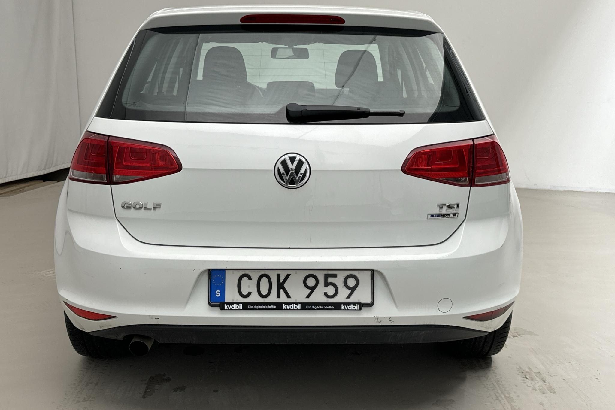 VW Golf VII 1.2 TSI 5dr (105hk) - 52 410 km - Manual - white - 2015