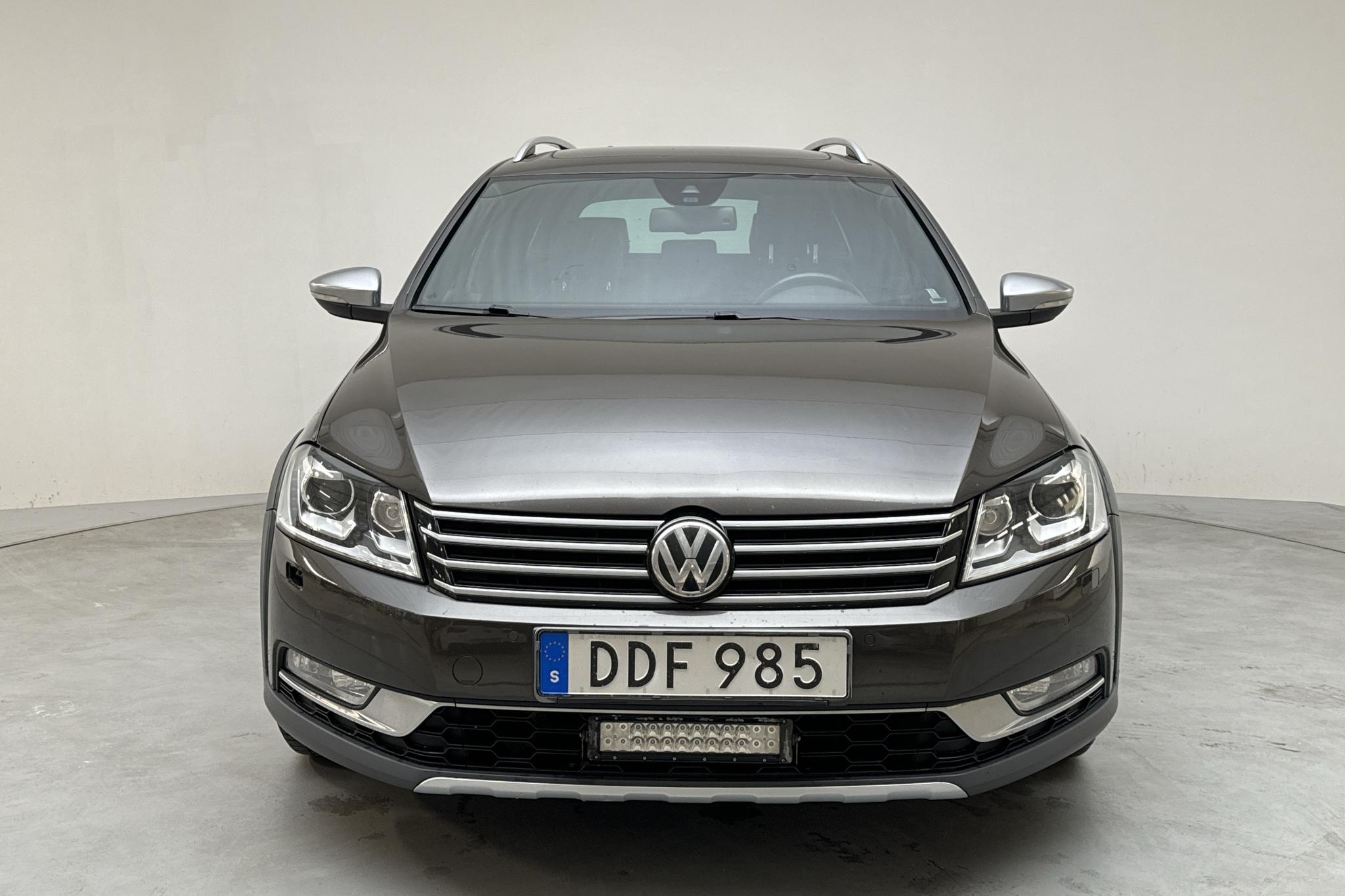 VW Passat Alltrack 2.0 TDI BlueMotion Technology 4Motion (177hk) - 227 950 km - Automatyczna - Dark Brown - 2014