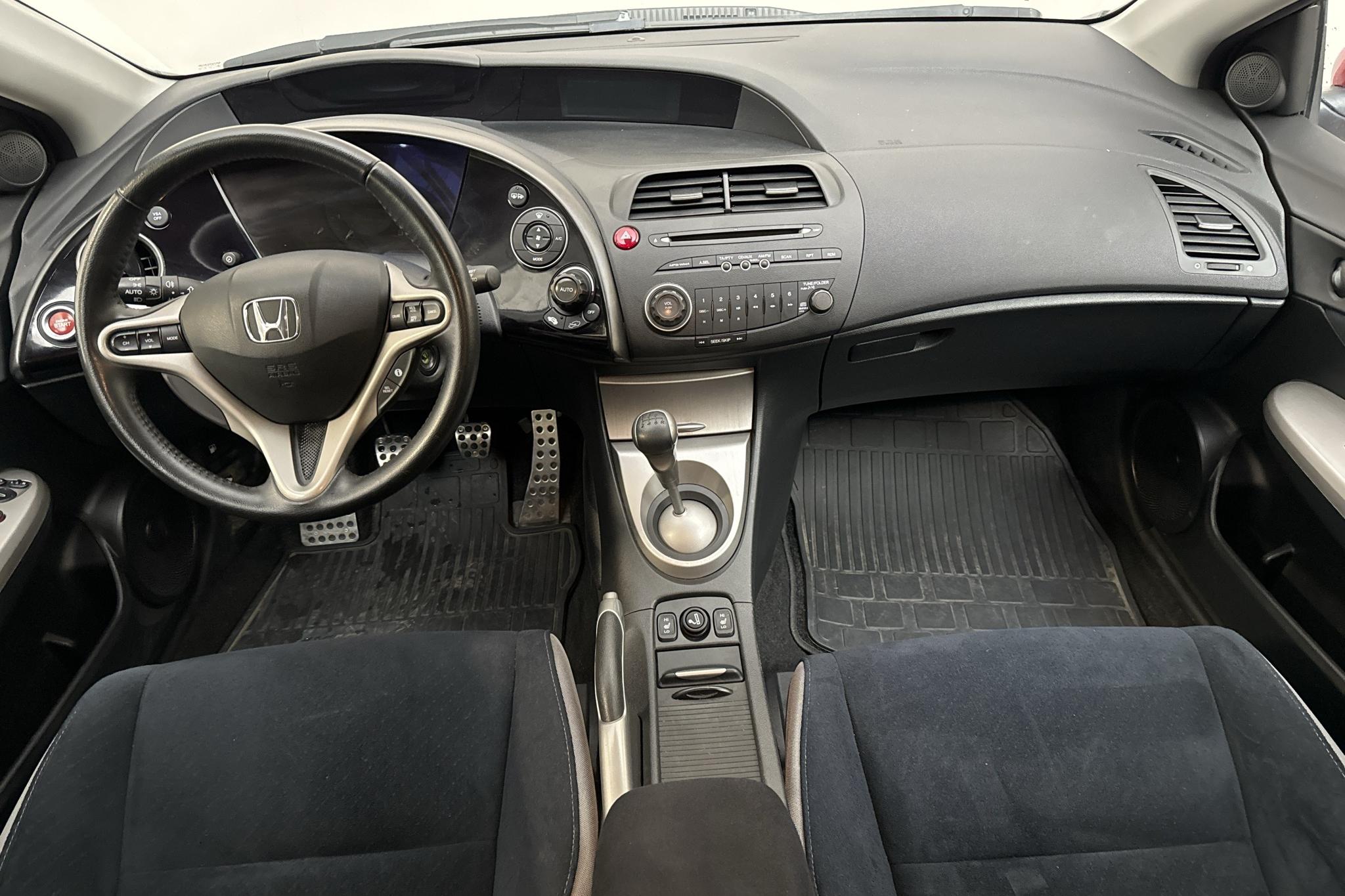 Honda Civic 1.8 5dr (140hk) - 102 440 km - Manual - red - 2007
