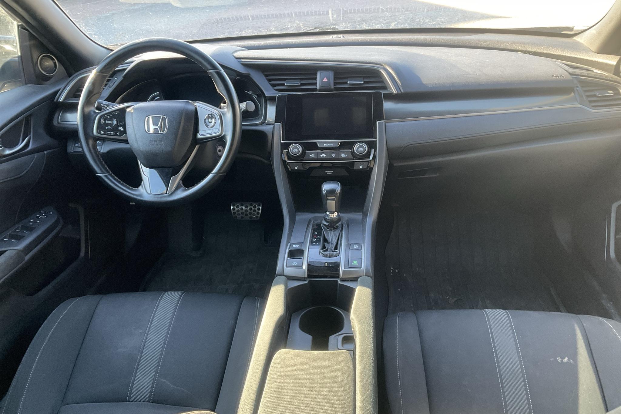 Honda Civic 1.0 i-VTEC 5dr (126hk) - 168 050 km - Automatyczna - czarny - 2019