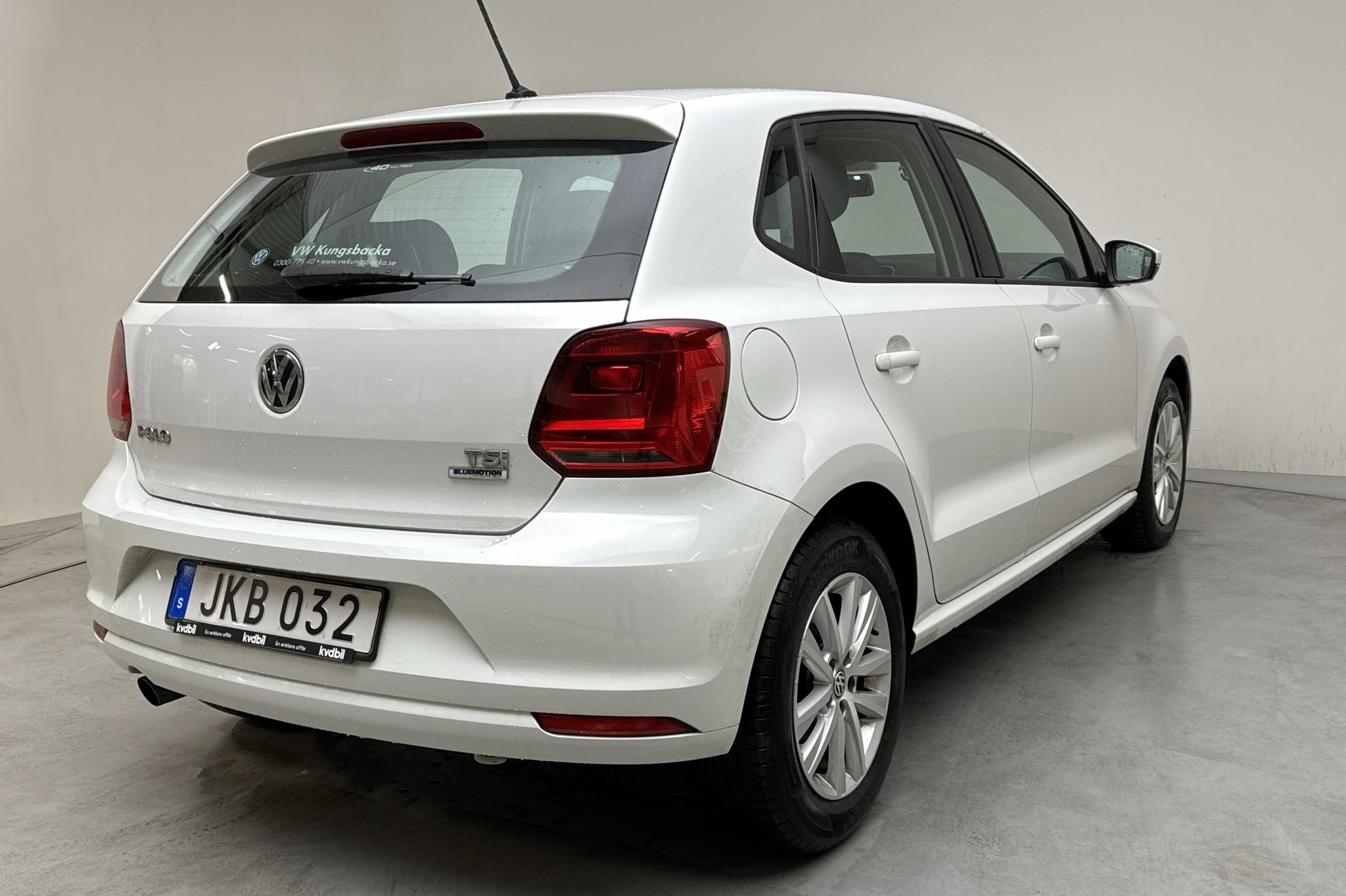 VW Polo 1.2 TSI 5dr (90hk) - 84 380 km - Manual - white - 2016