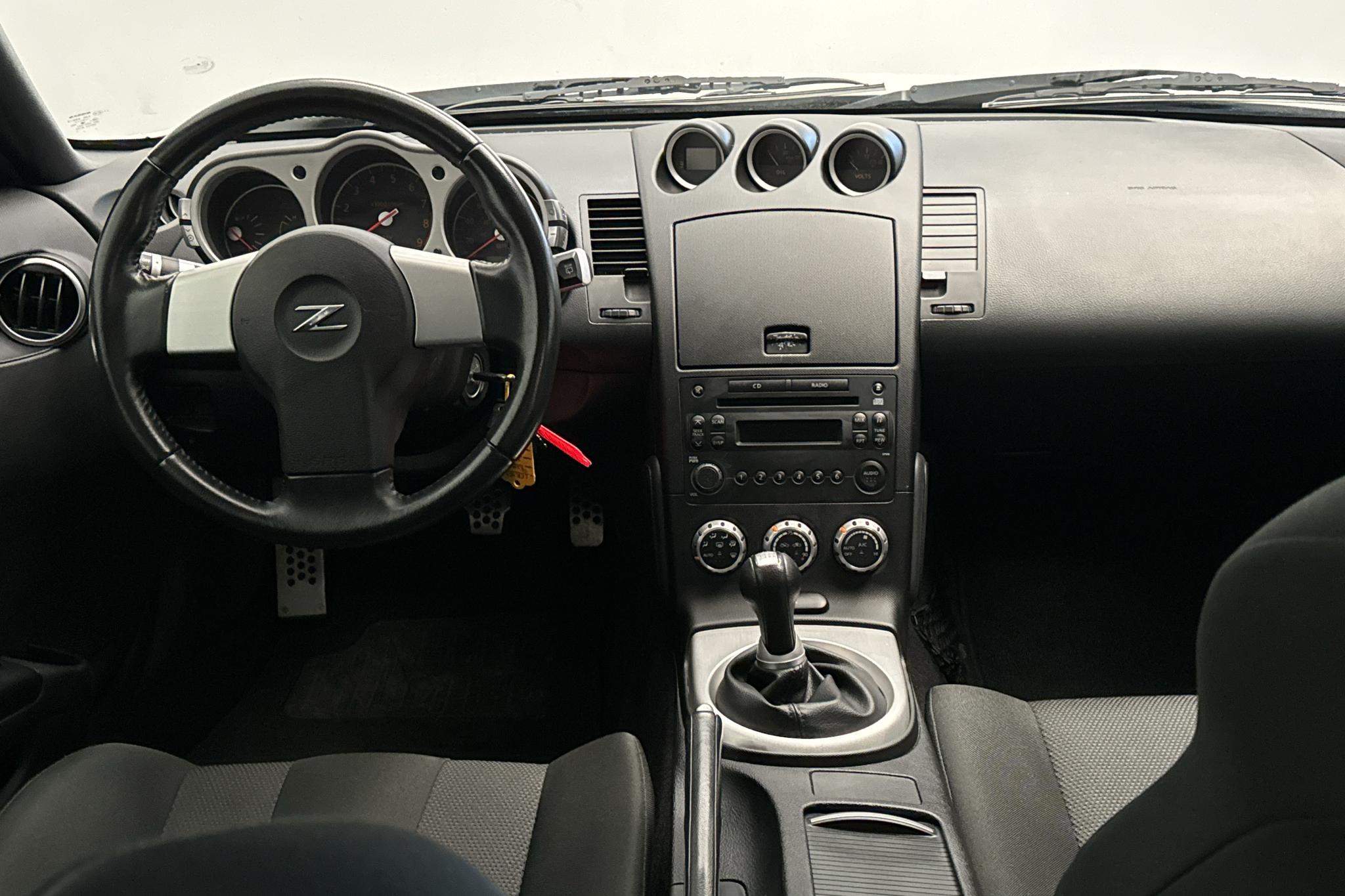 Nissan 350 Z (313hk) - 30 860 km - Manuaalinen - valkoinen - 2008