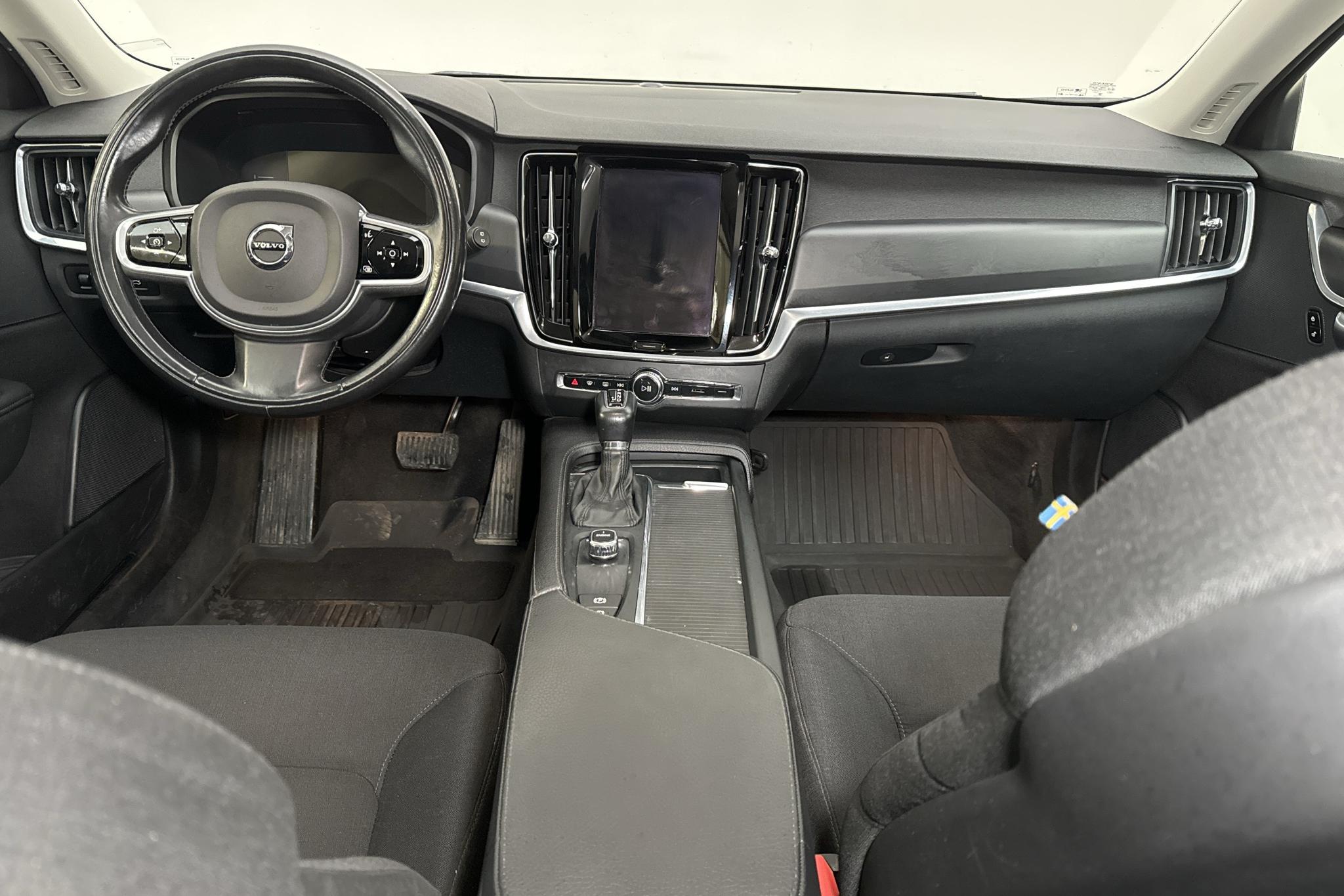 Volvo V90 D3 AWD (150hk) - 154 310 km - Automaattinen - harmaa - 2017