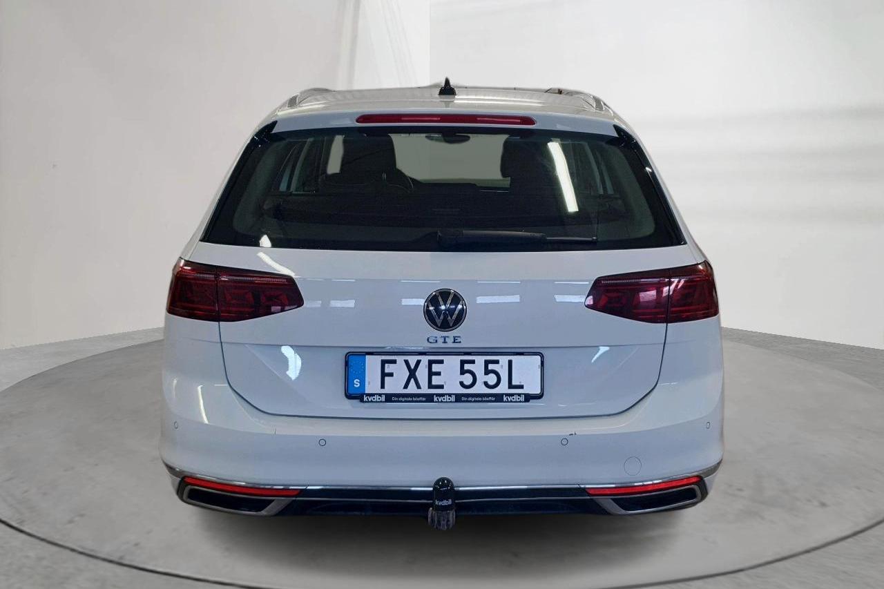 VW Passat 1.4 GTE Sportscombi (218hk) - 4 124 mil - Automat - vit - 2021