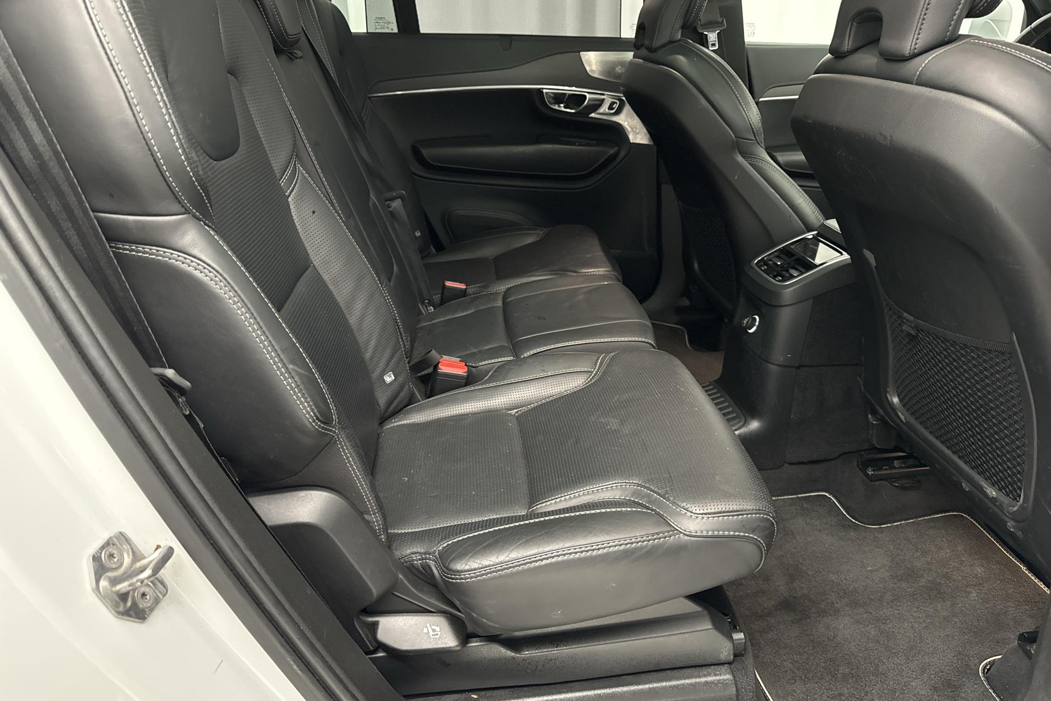 Volvo XC90 T8 AWD Recharge (390hk) - 152 840 km - Automatyczna - biały - 2019