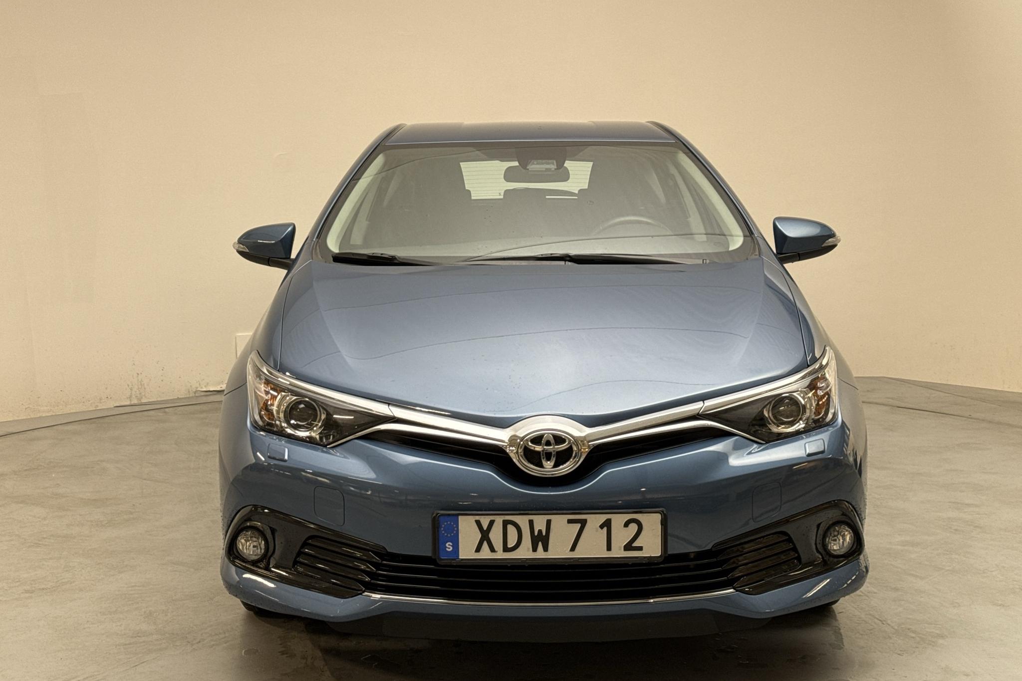 Toyota Auris 1.2T 5dr (116hk) - 3 082 mil - Manuell - blå - 2016