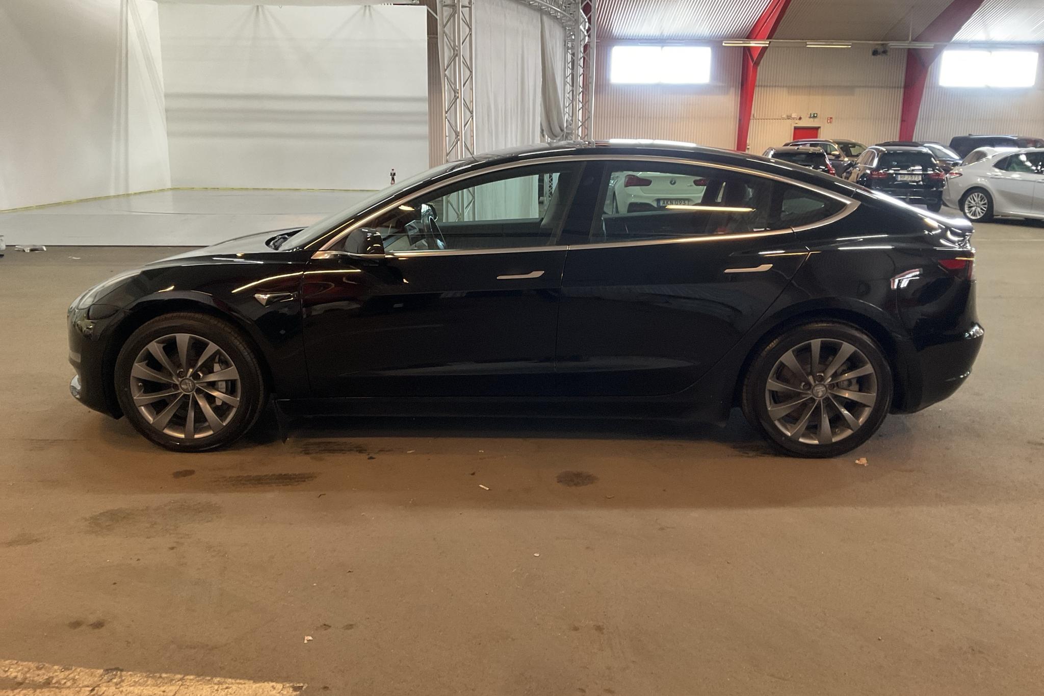 Tesla Model 3 Standard Range RWD - 112 060 km - Automaatne - must - 2019