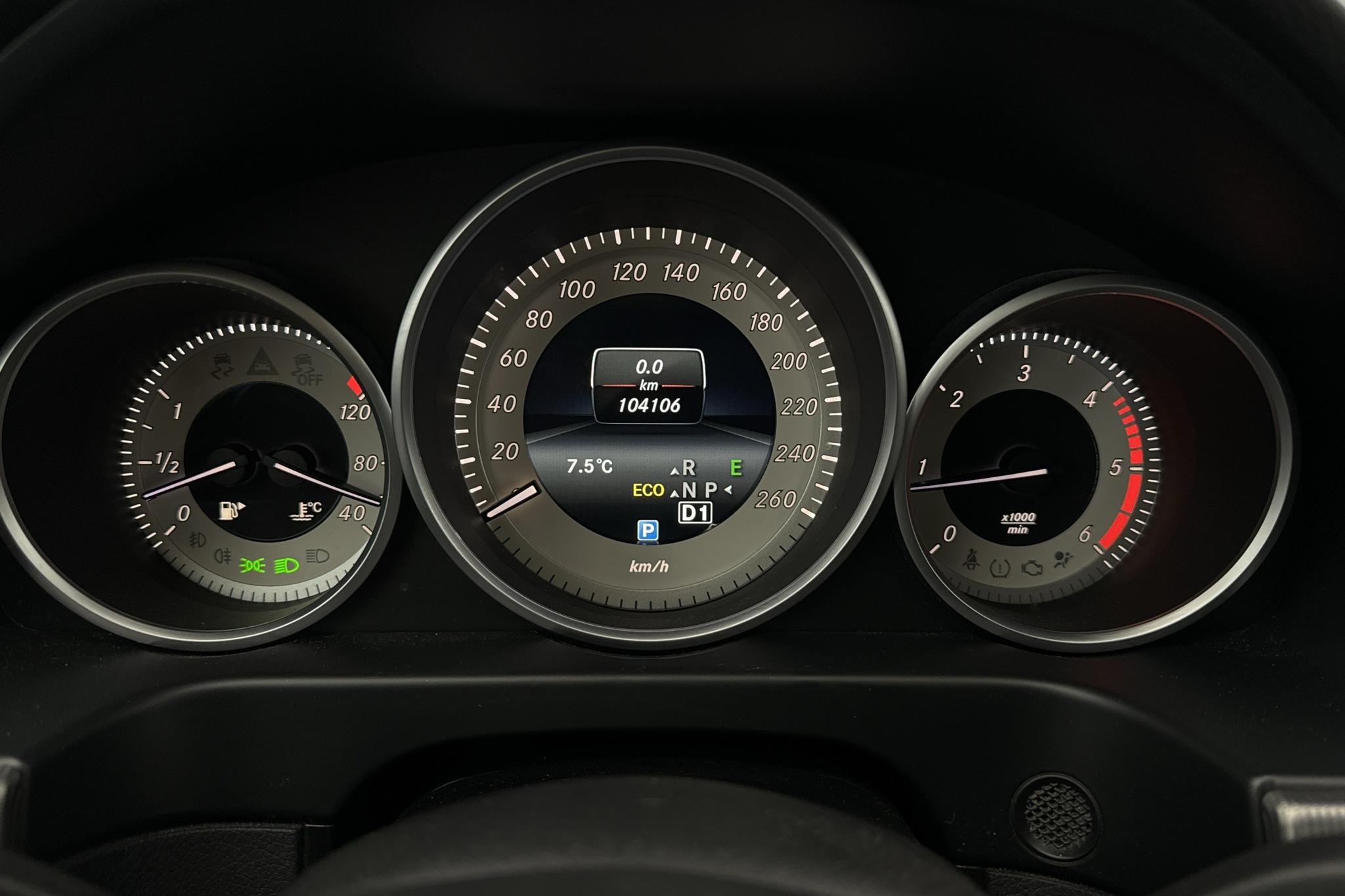Mercedes E 220 CDI BlueTEC Kombi S212 (170hk) - 104 110 km - Automaattinen - musta - 2016