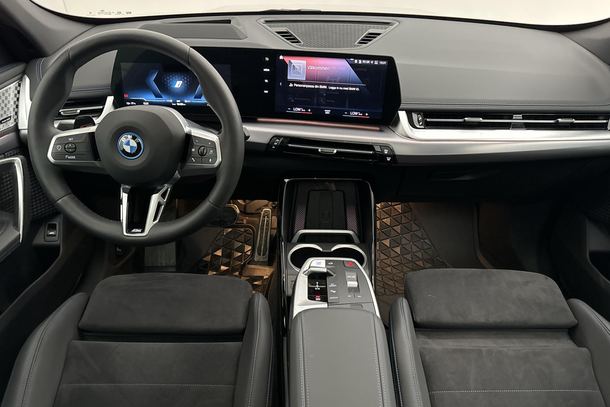 BMW iX1 xDrive30e, U11 (272hk) - 649 mil - Automat - grå - 2024
