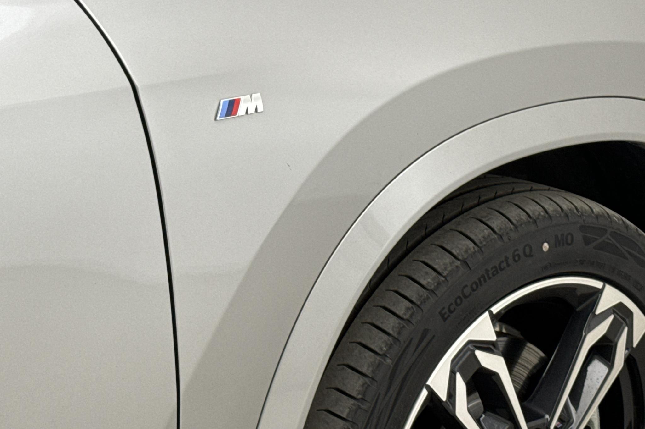 BMW iX1 xDrive30e, U11 (272hk) - 6 490 km - Automatyczna - szary - 2024