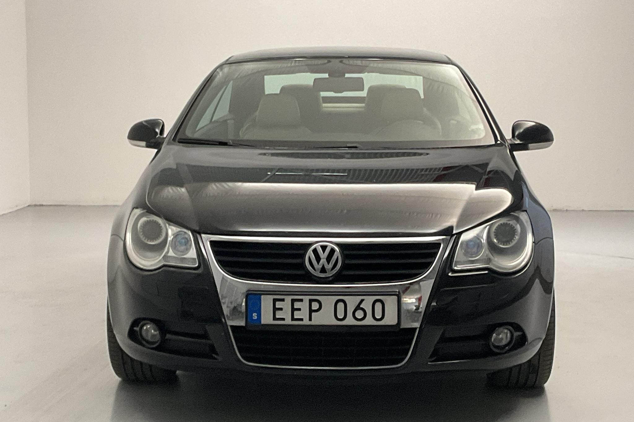 VW Eos 2.0 TFSI Cabriolet (200hk) - 160 320 km - Manualna - czarny - 2007