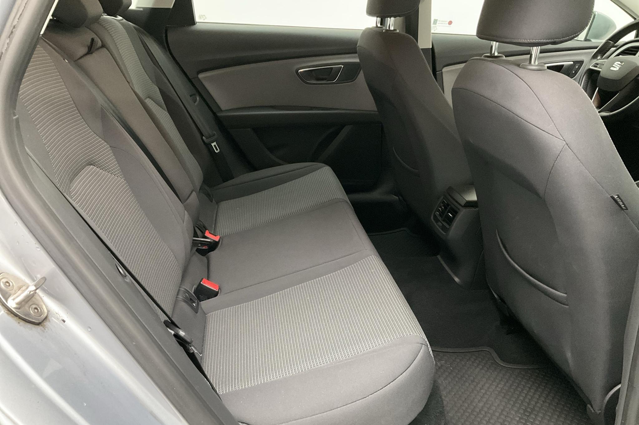 Seat Leon 1.2 TSI ST (110hk) - 90 640 km - Käsitsi - hõbe - 2018