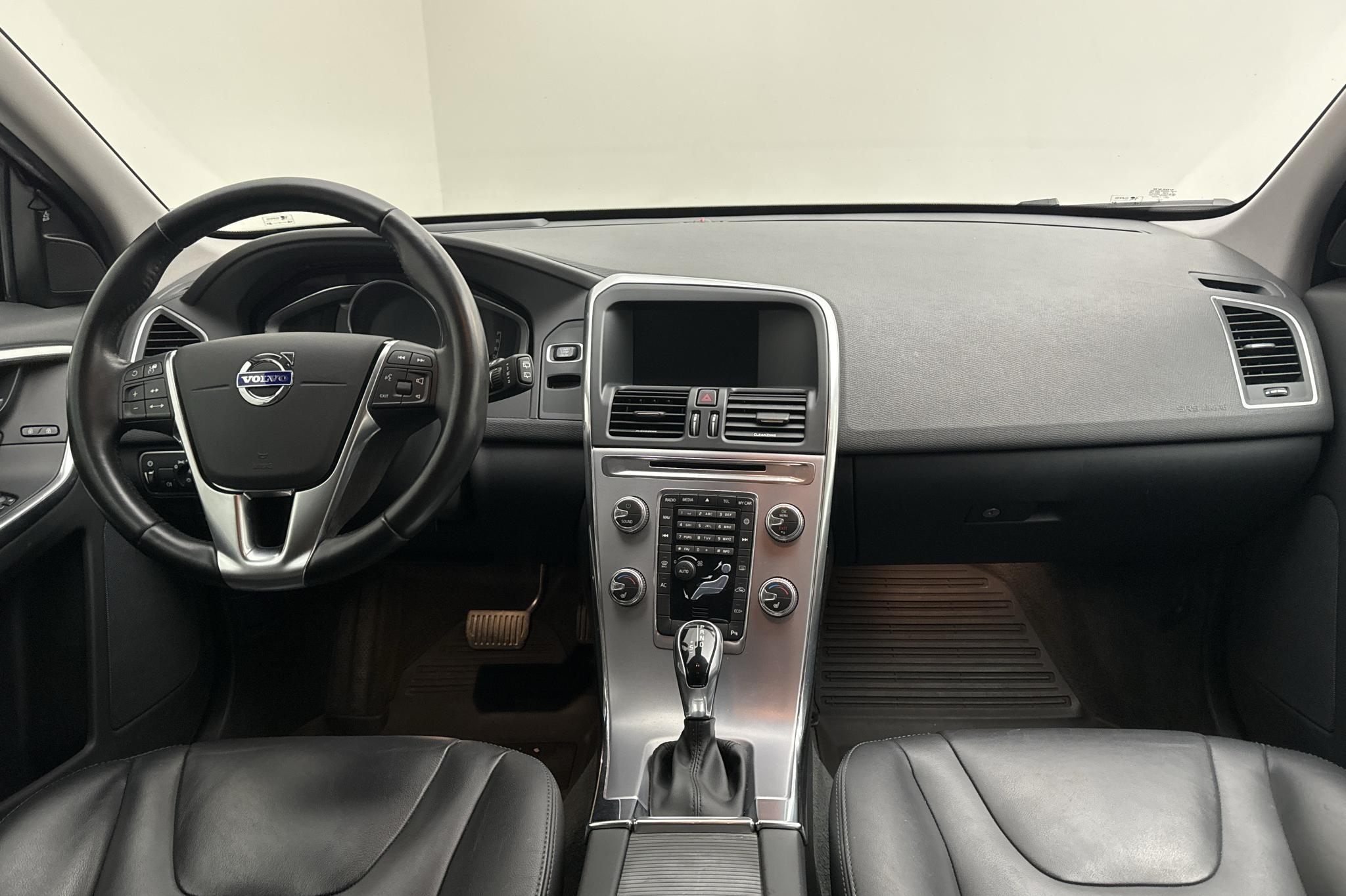 Volvo XC60 D4 2WD (190hk) - 16 635 mil - Automat - grå - 2017