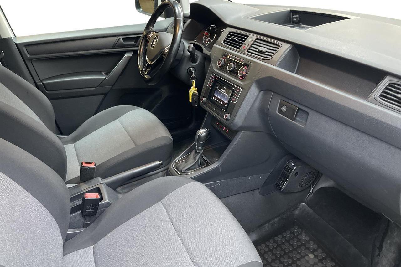 VW Caddy 2.0 TDI Skåp 4MOTION (150hk) - 4 805 mil - Automat - vit - 2017