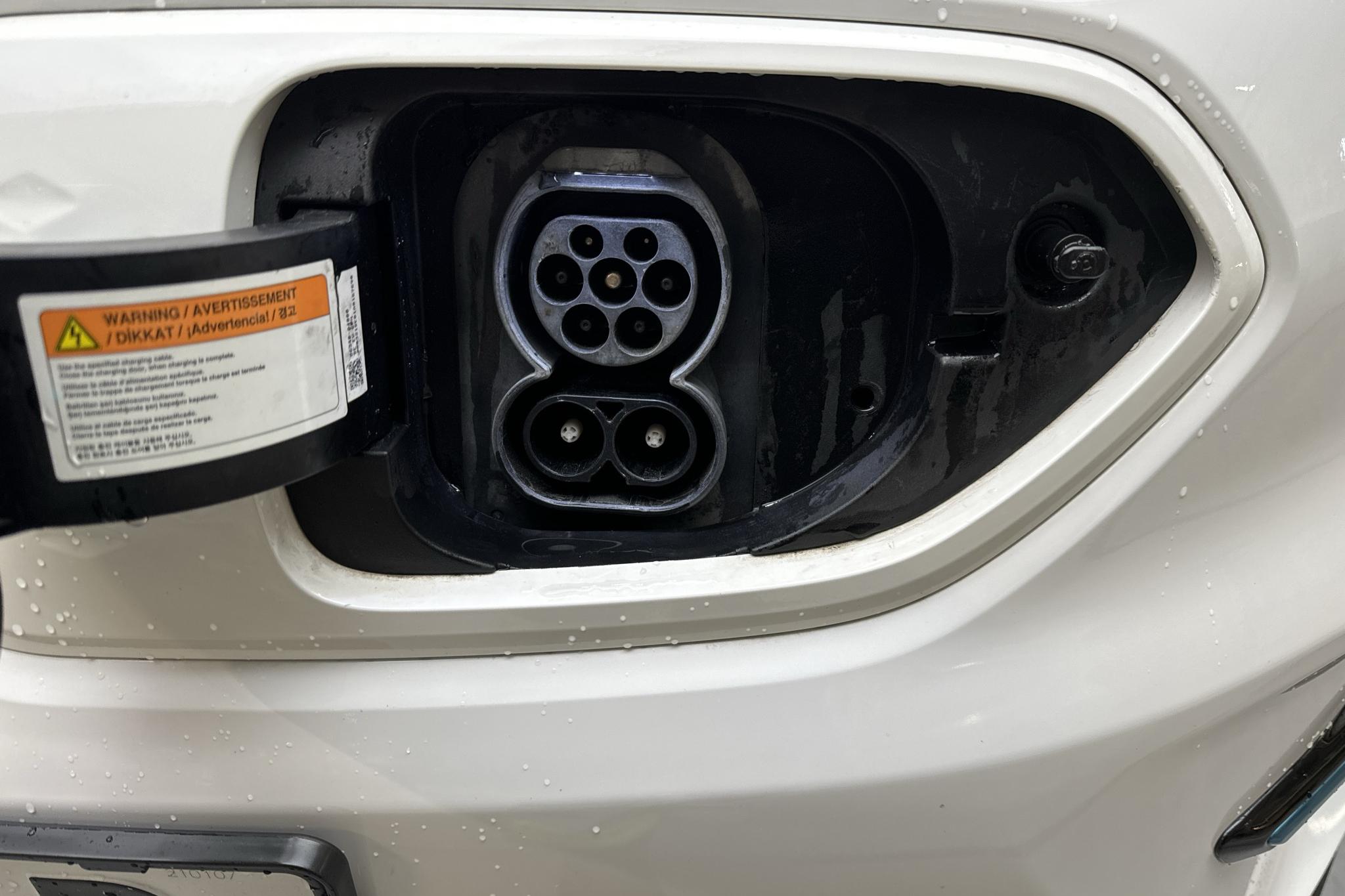KIA e-Niro 64 kWh (204hk) - 15 148 mil - Automat - vit - 2021