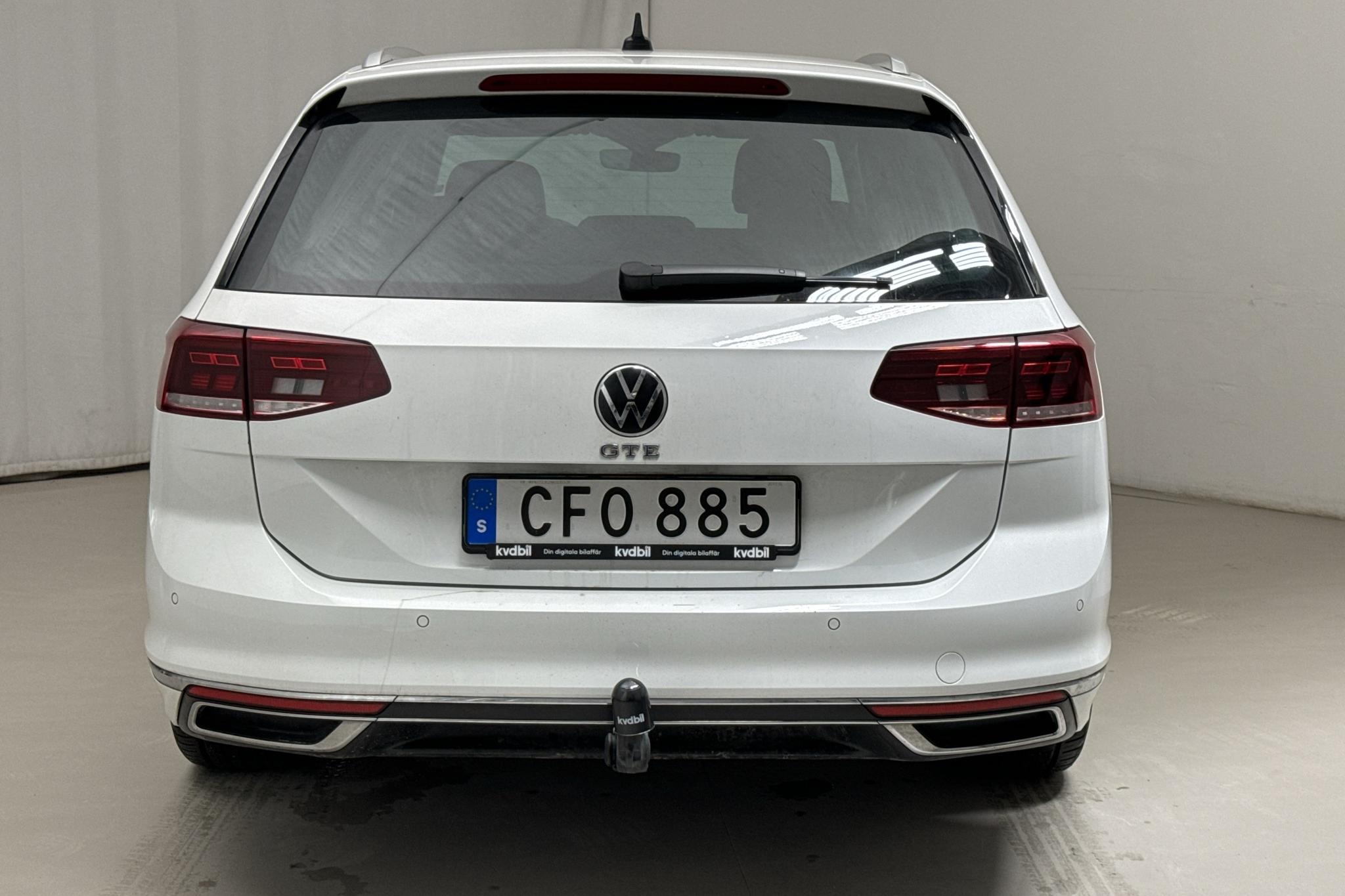 VW Passat 1.4 GTE Sportscombi (218hk) - 74 030 km - Automatic - white - 2021