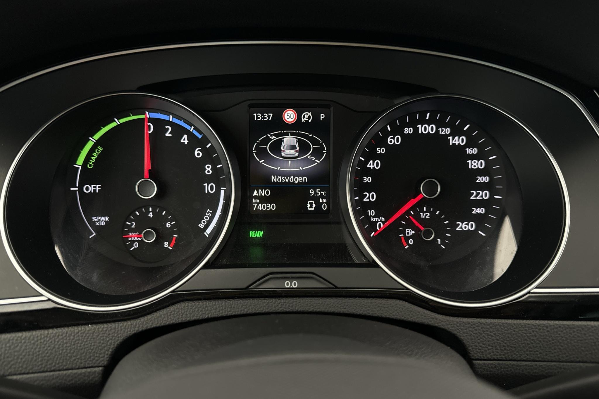 VW Passat 1.4 GTE Sportscombi (218hk) - 74 030 km - Automatic - white - 2021