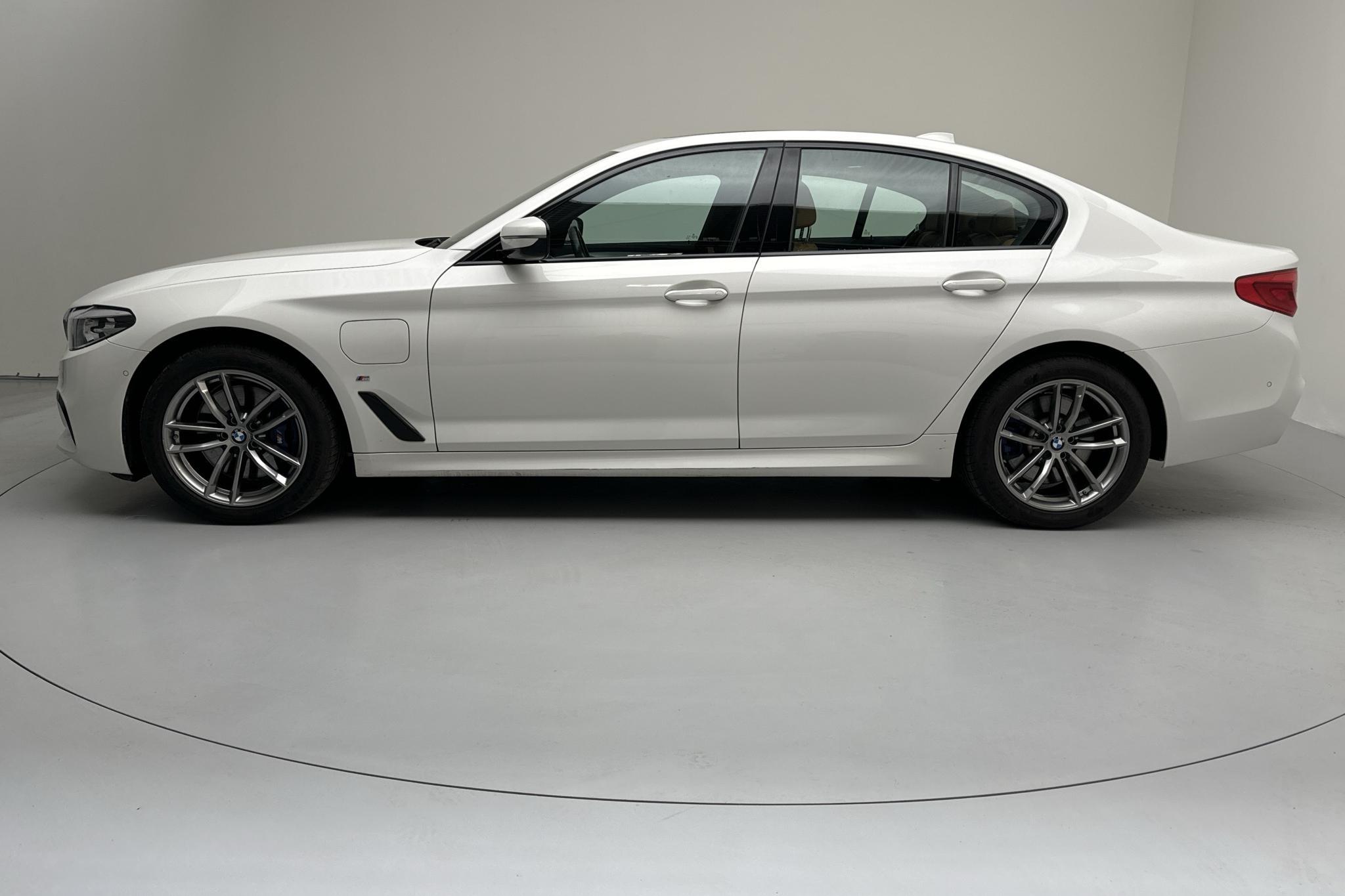 BMW 530e iPerformance Sedan, G30 12kWh (252hk) - 137 880 km - Automaattinen - valkoinen - 2020