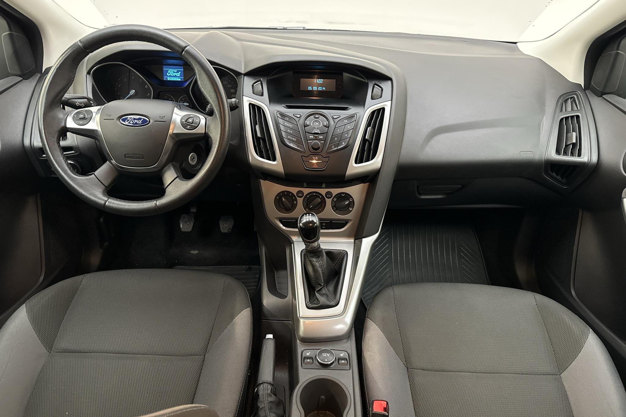 Ford Focus 1.0 EcoBoost 5dr (100hk) - 4 306 mil - Manuell - grå - 2013
