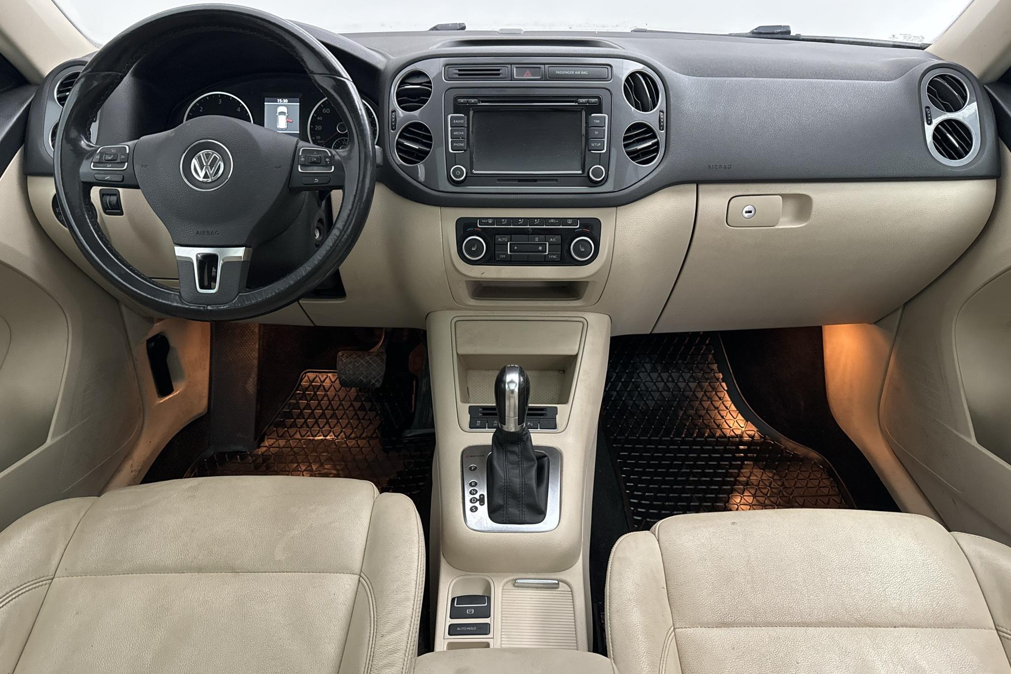 VW Tiguan 2.0 TDI 4MOTION BlueMotion Technology (140hk) - 20 417 mil - Automat - Dark Green - 2013