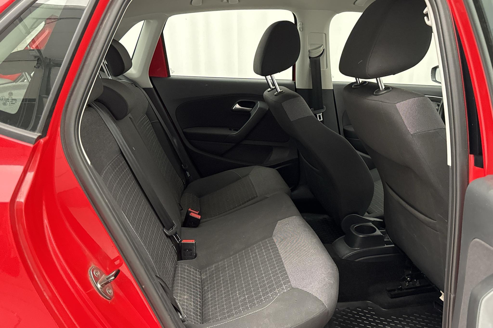 VW Polo 1.2 TSI 5dr (90hk) - 16 300 km - Manuaalinen - punainen - 2016