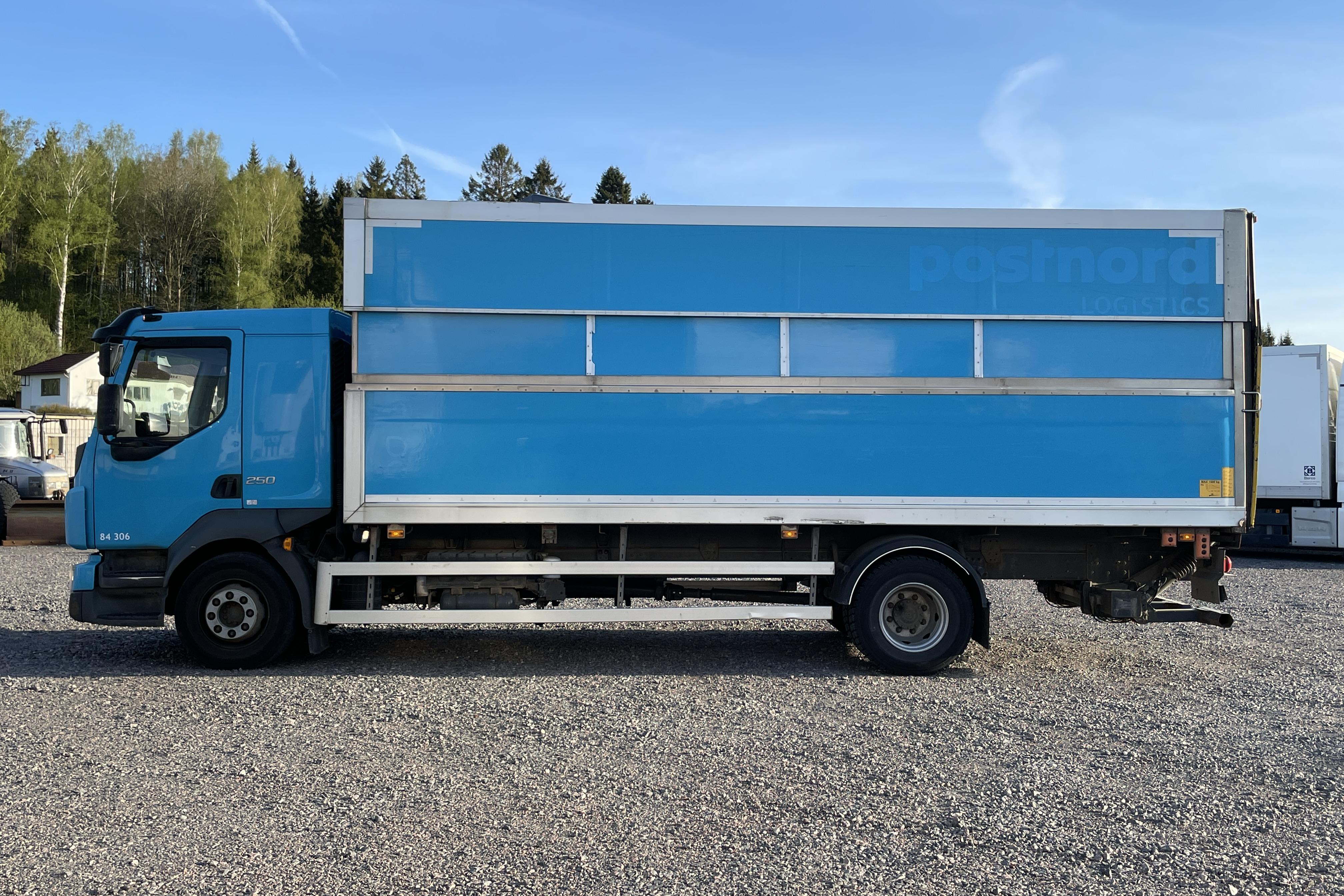 Volvo FL250 - 179 468 km - Automat - blå - 2013
