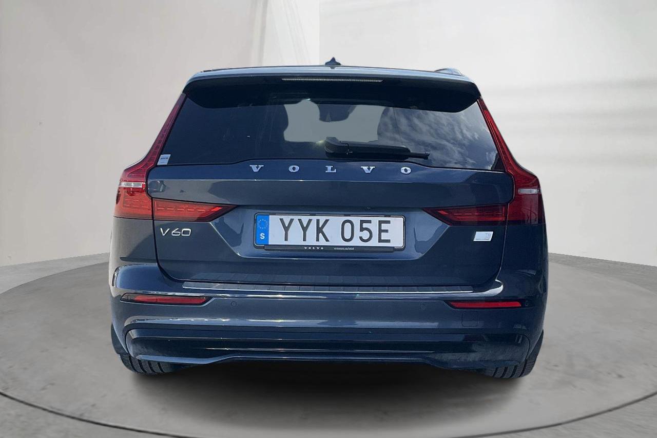 Volvo V60 T6 AWD Recharge (350hk) - 7 950 km - Automatyczna - Dark Blue - 2023