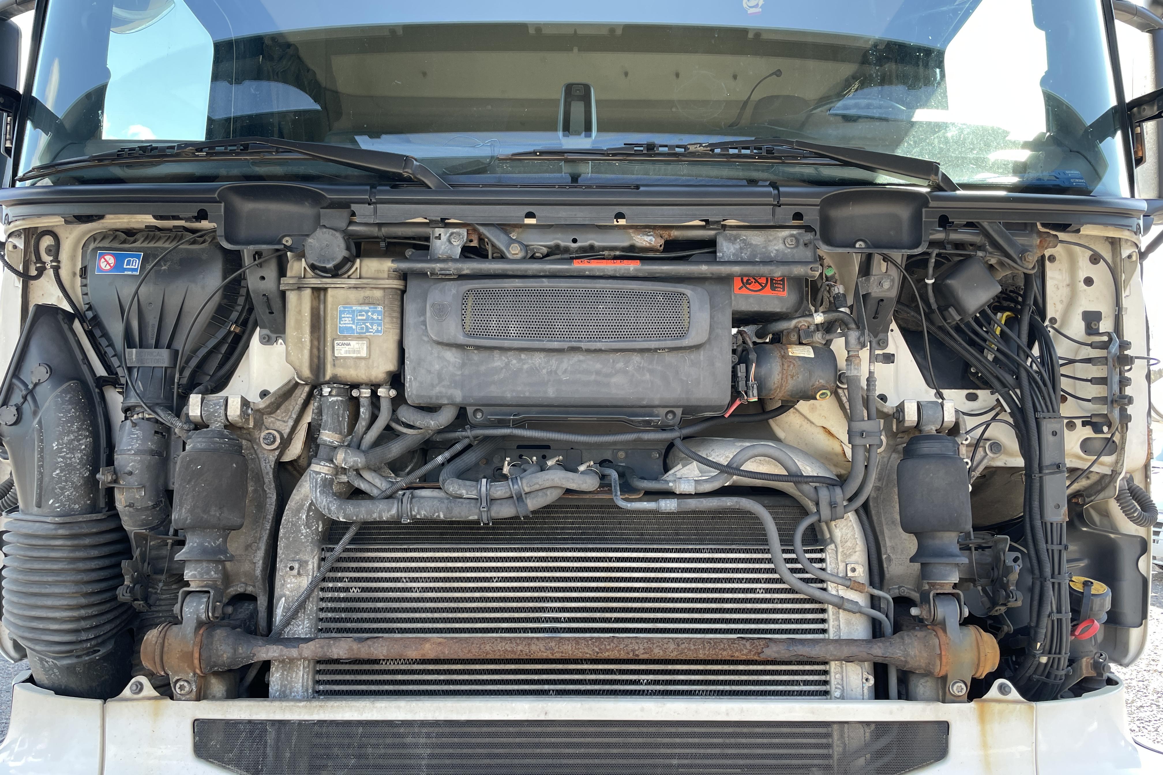 Scania R450 - 687 143 km - Automat - vit - 2016