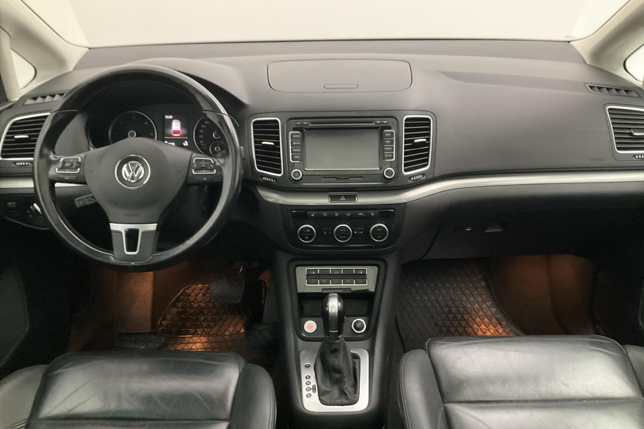 VW Sharan 2.0 TDI BlueMotion Technology (140hk) - 168 160 km - Automatic - Dark Grey - 2015