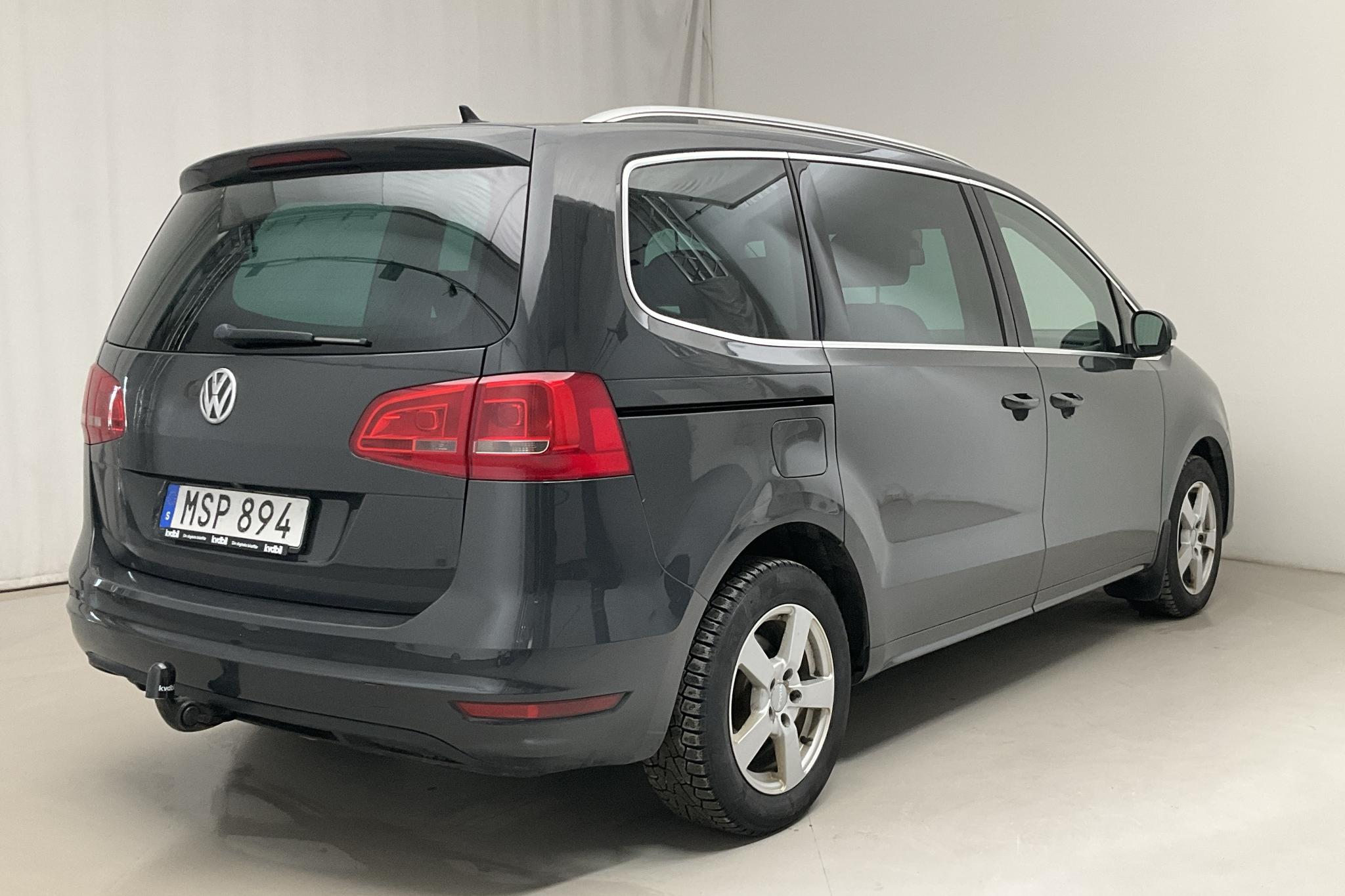 VW Sharan 2.0 TDI BlueMotion Technology (140hk) - 16 816 mil - Automat - Dark Grey - 2015