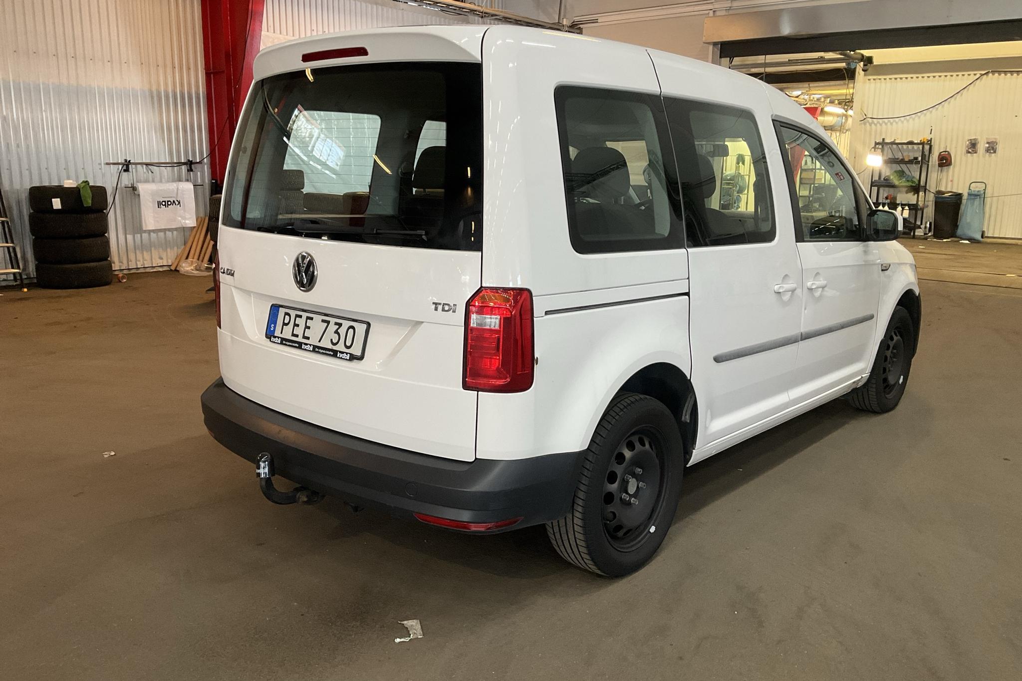 VW Caddy Life 2.0 TDI (75hk) - 101 380 km - Manualna - biały - 2017