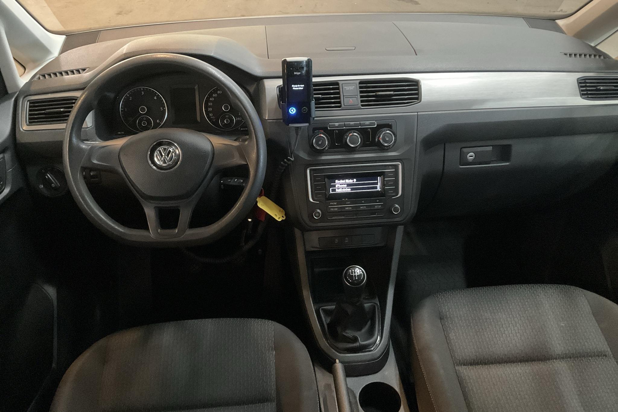 VW Caddy Life 2.0 TDI (75hk) - 10 138 mil - Manuell - vit - 2017