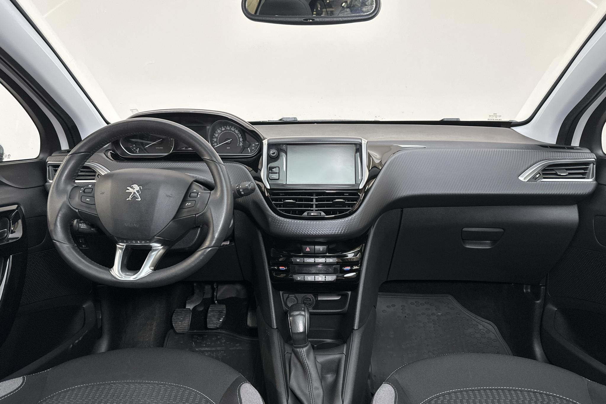 Peugeot 208 PureTech 5dr (82hk) - 8 162 mil - Manuell - 2016