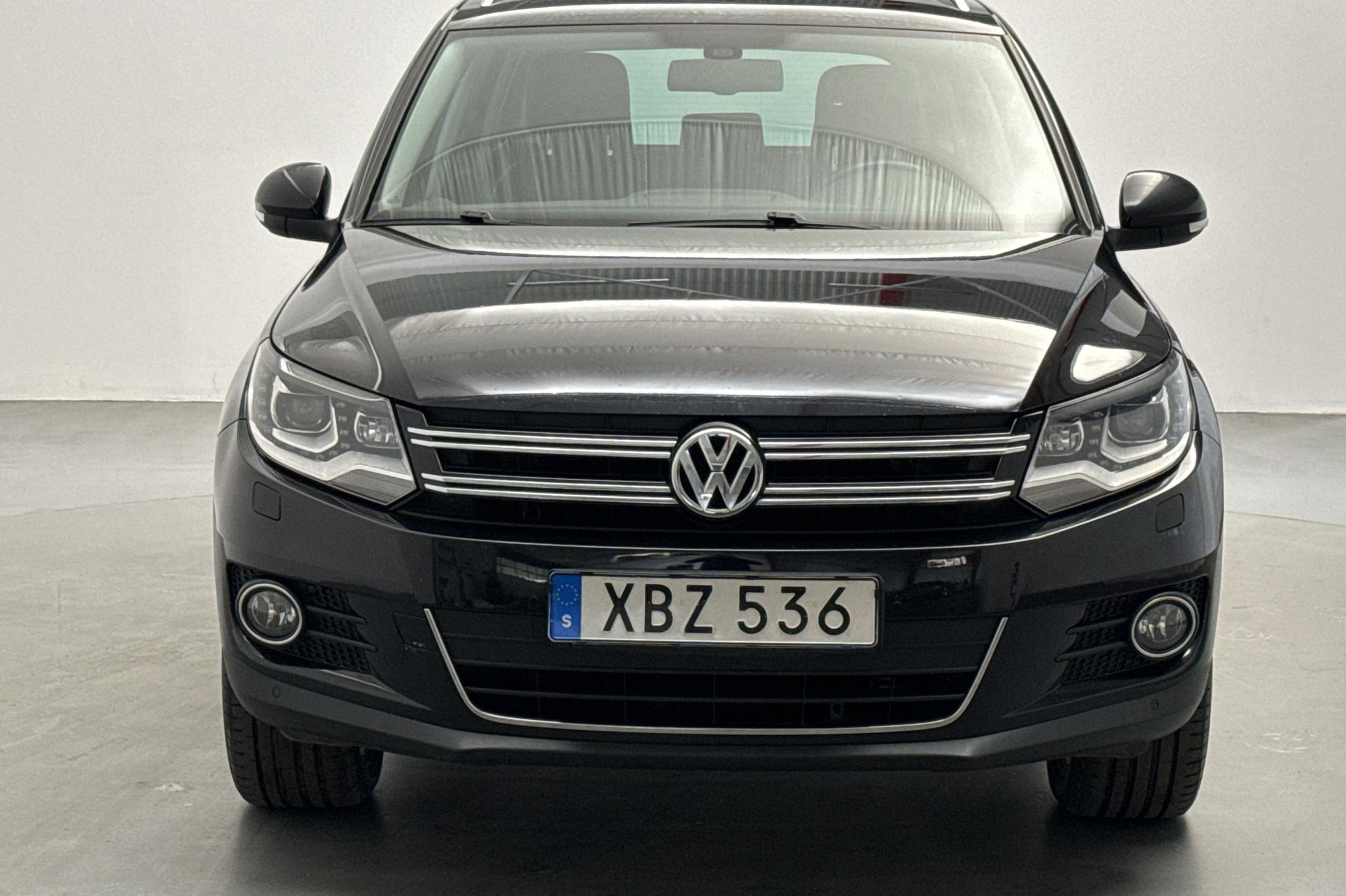 VW Tiguan 2.0 TDI 4 Motion (134hk) - 160 970 km - Automatic - black - 2012