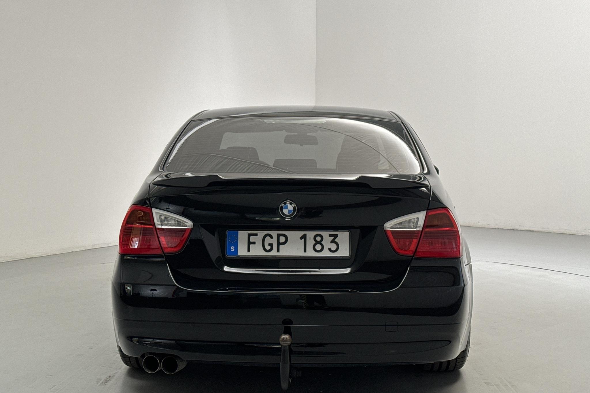 BMW 325i Sedan, E90 (218hk) - 288 040 km - Manual - black - 2008