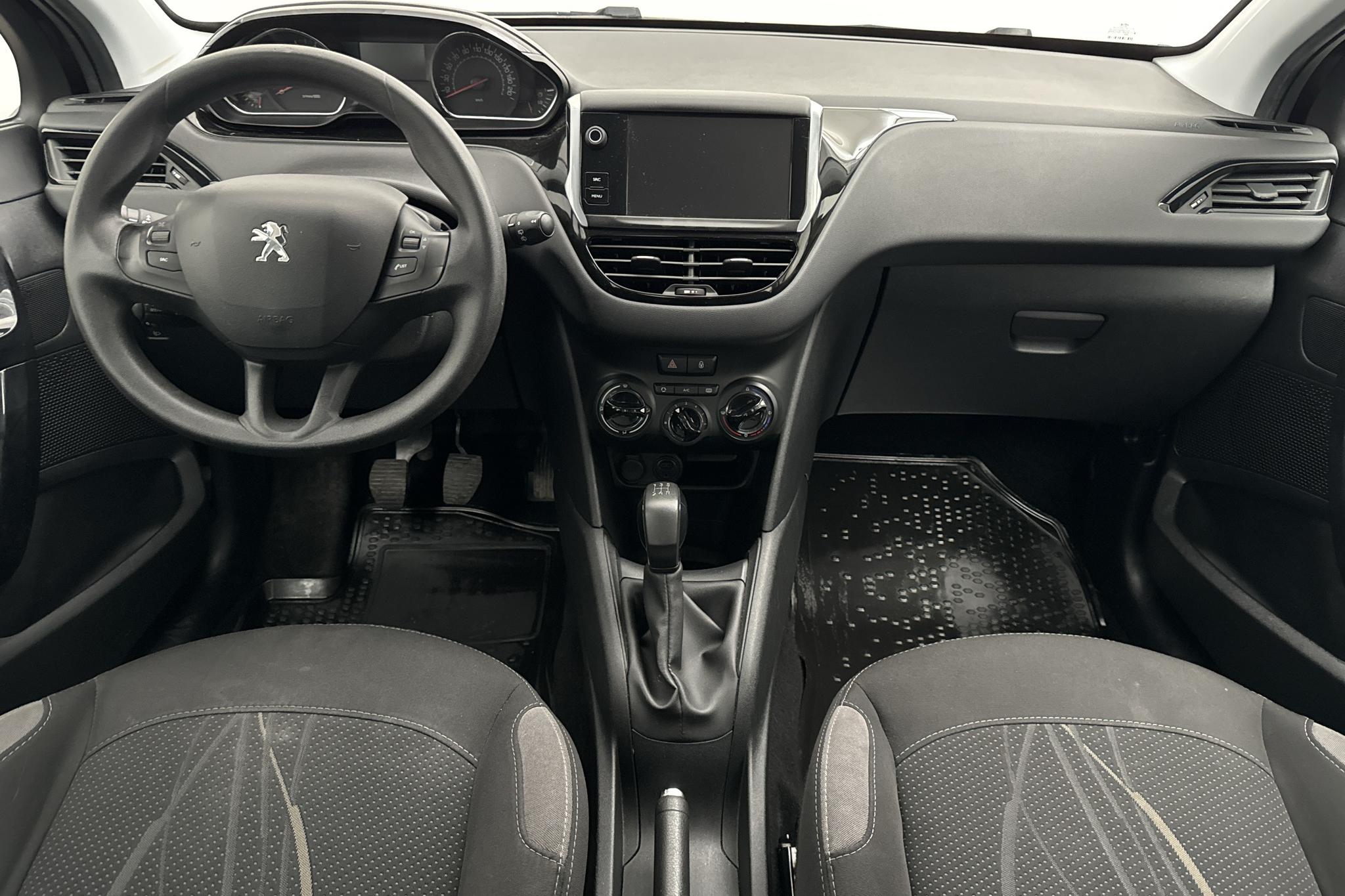 Peugeot 208 1.2 VTi 5dr (82hk) - 13 728 mil - Manuell - svart - 2015