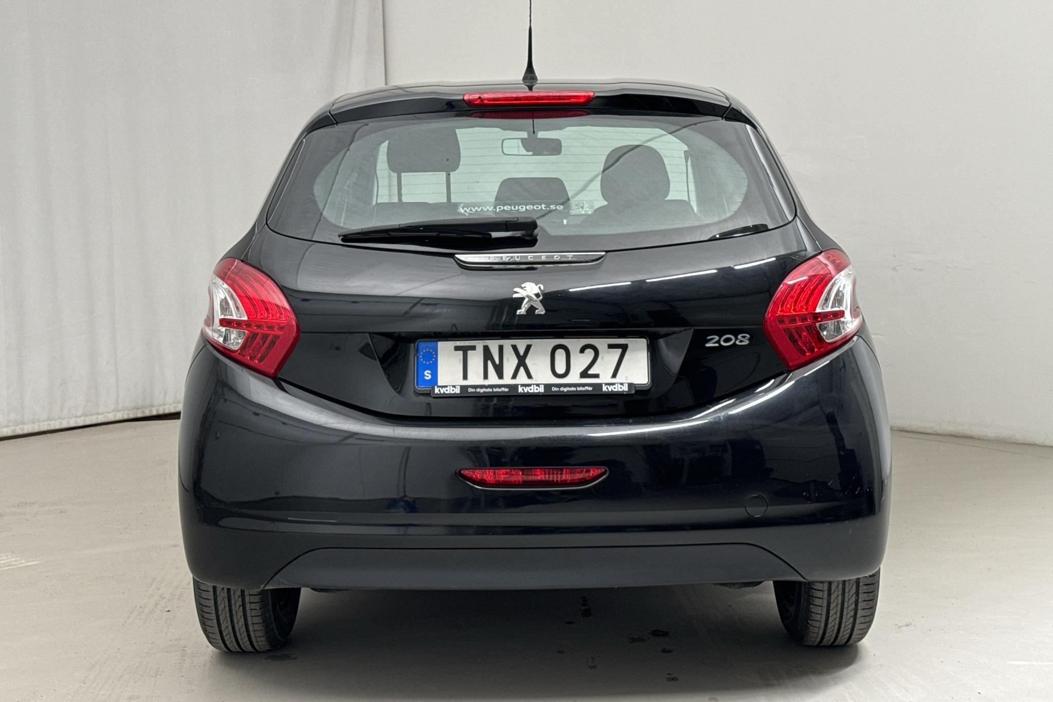 Peugeot 208 1.2 VTi 5dr (82hk) - 137 280 km - Manual - black - 2015
