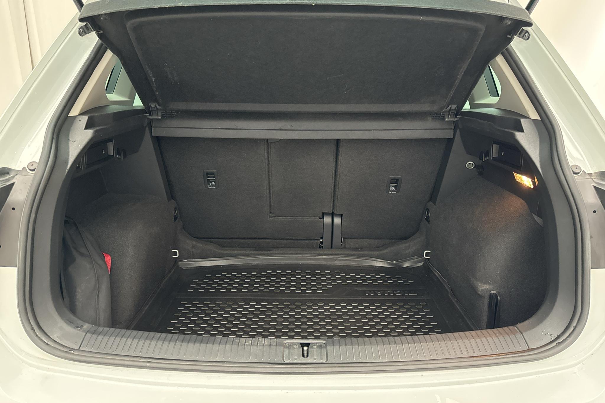 VW Tiguan 2.0 TDI 4MOTION (150hk) - 8 883 mil - Automat - vit - 2021