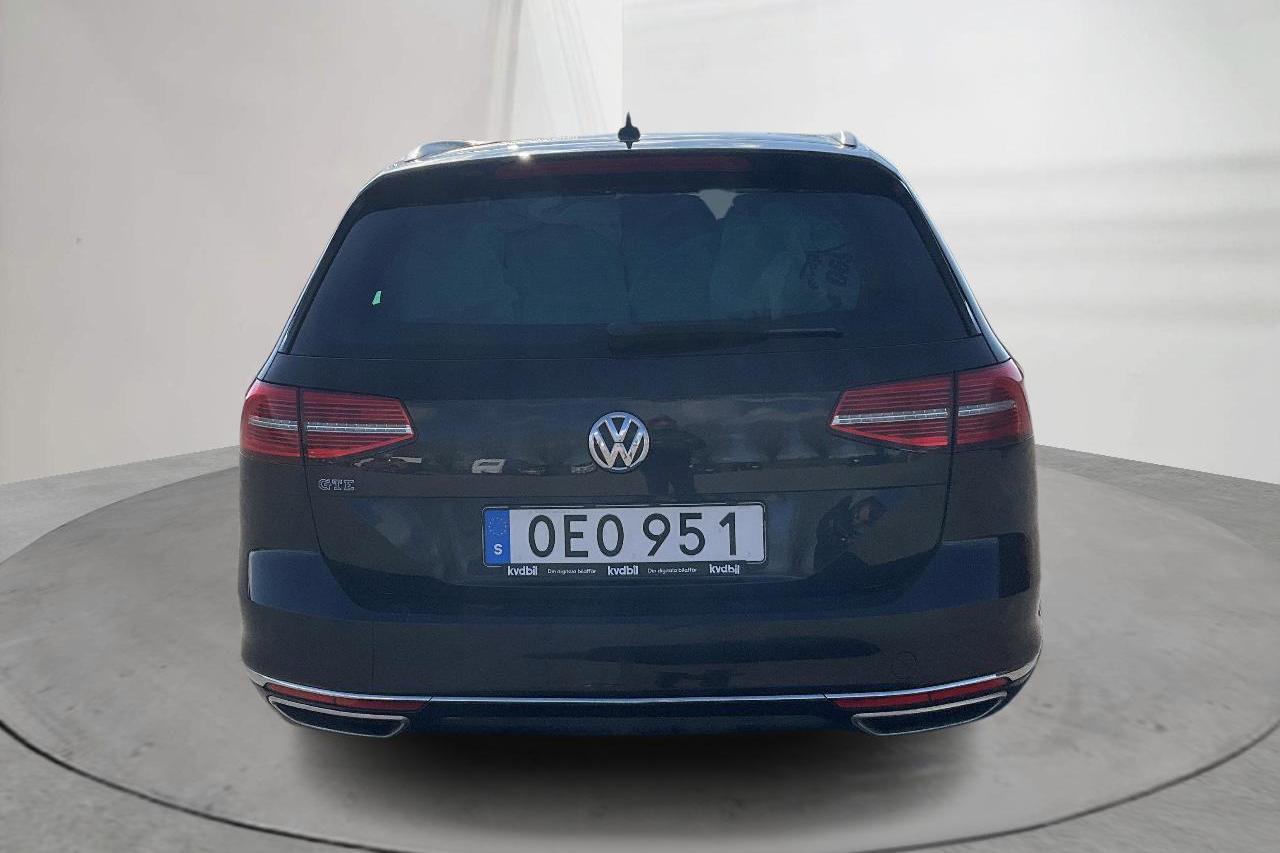 VW Passat 1.4 Plug-in-Hybrid Sportscombi (218hk) - 267 170 km - Automaattinen - musta - 2017