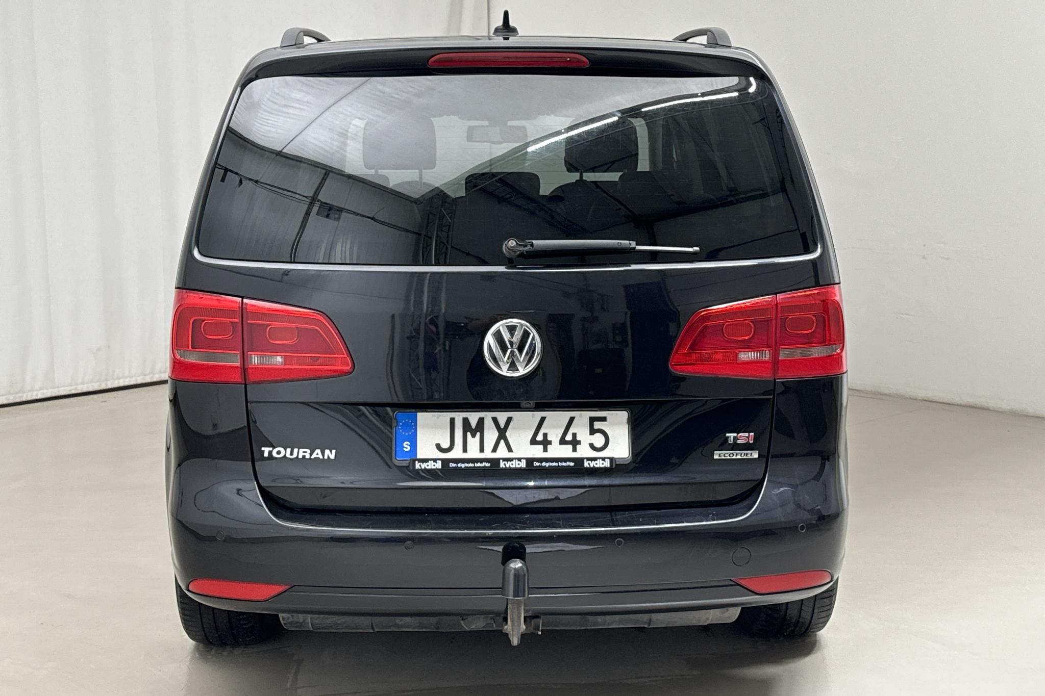 VW Touran 1.4 TGI EcoFuel (150hk) - 149 390 km - Manuaalinen - musta - 2014