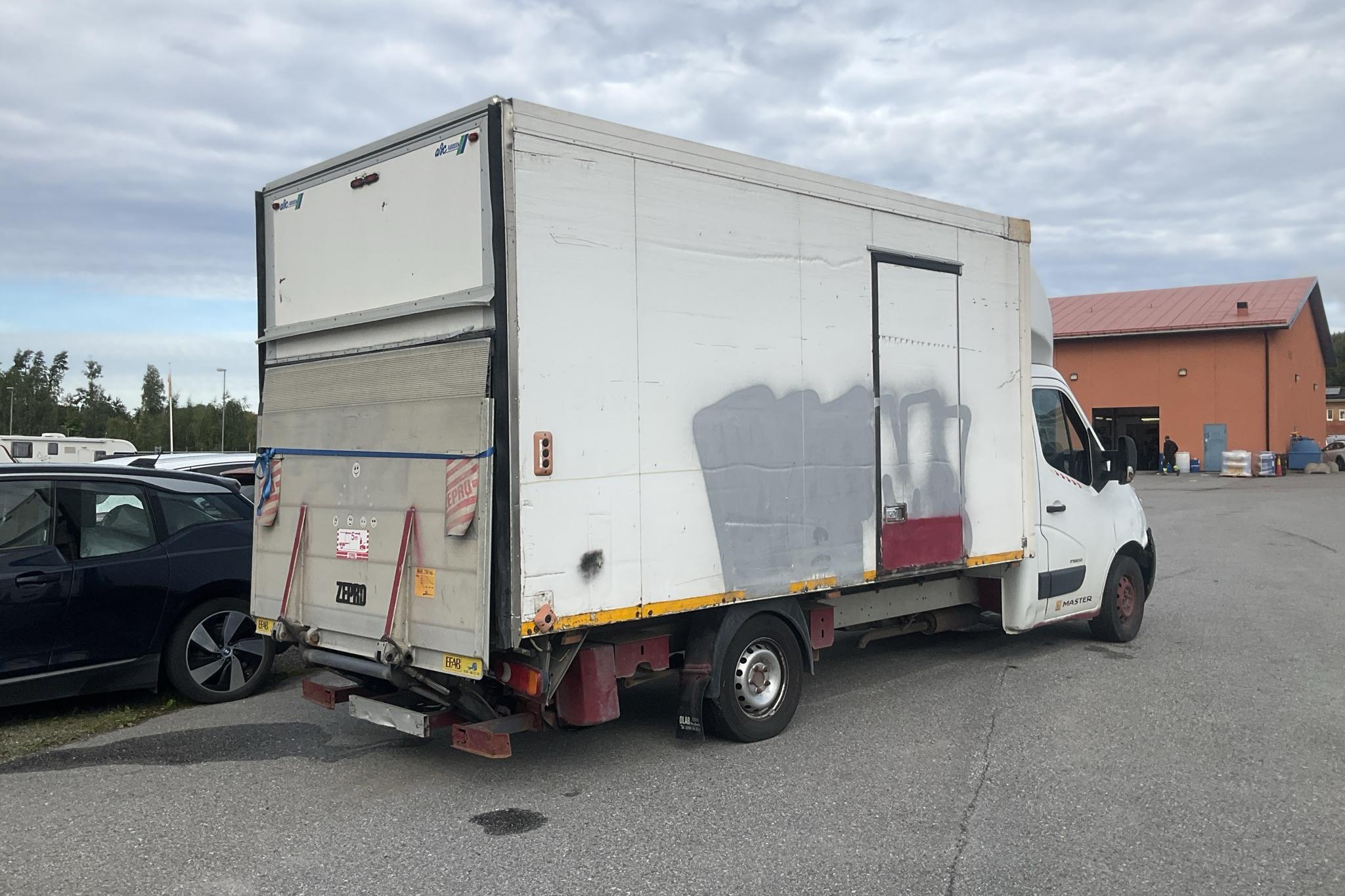 Renault Master 2.3 dCi Volymskåp 2WD (146hk) - 289 210 km - Manuaalinen - valkoinen - 2011