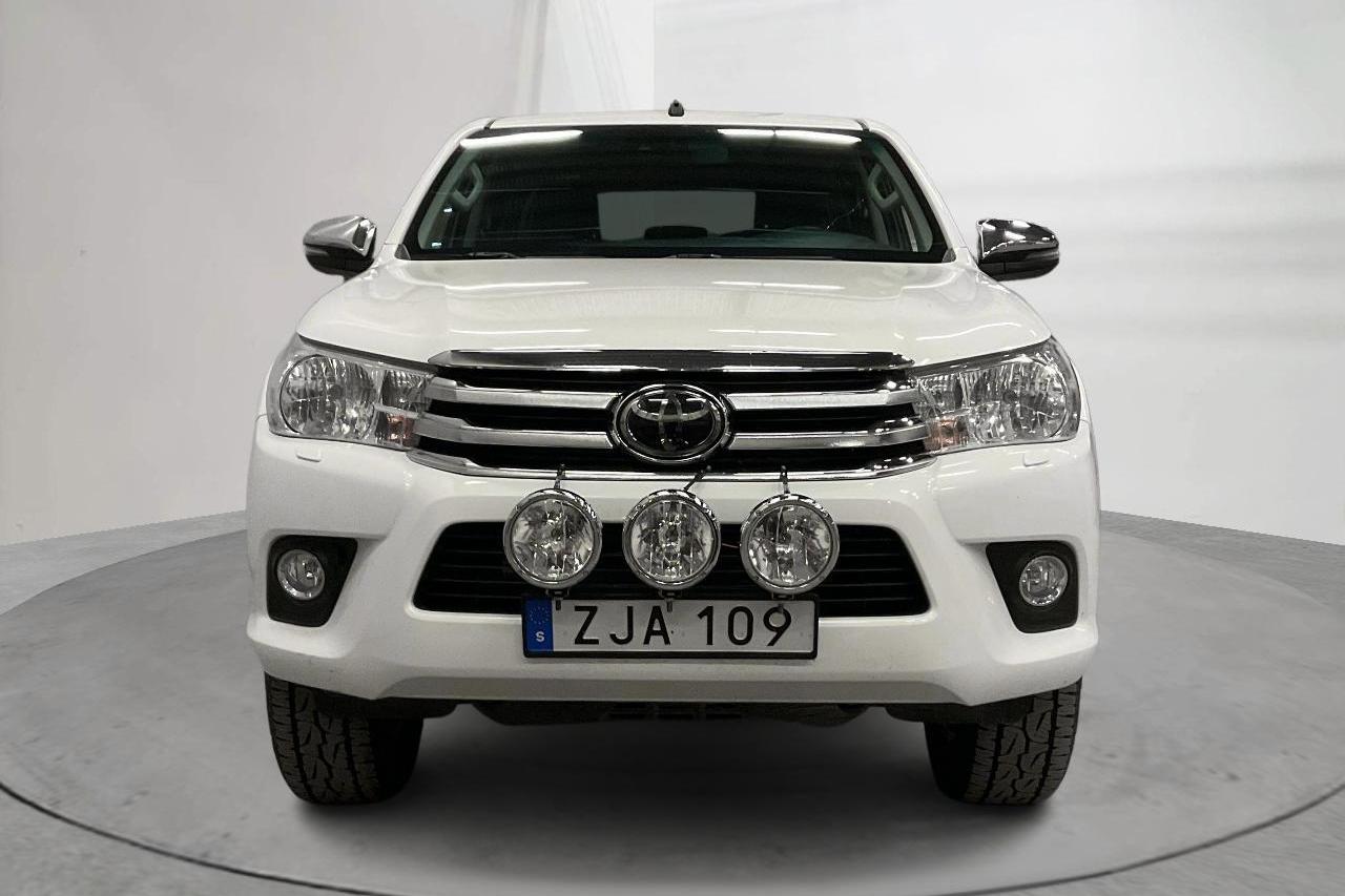 Toyota Hilux 2.4 D 4WD (150hk) - 20 864 mil - Manuell - vit - 2018