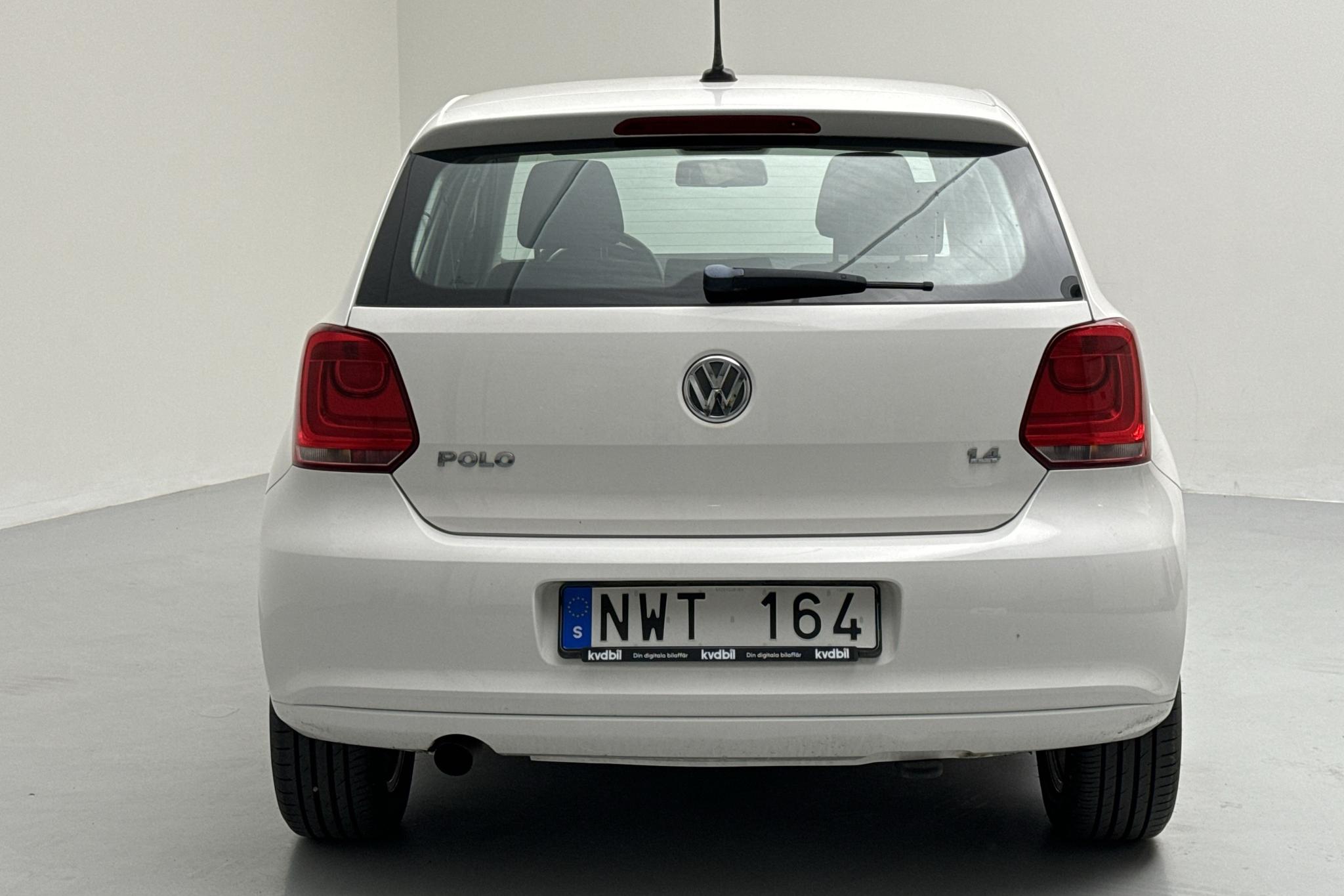 VW Polo 1.4 5dr (85hk) - 5 729 mil - Manuell - vit - 2014